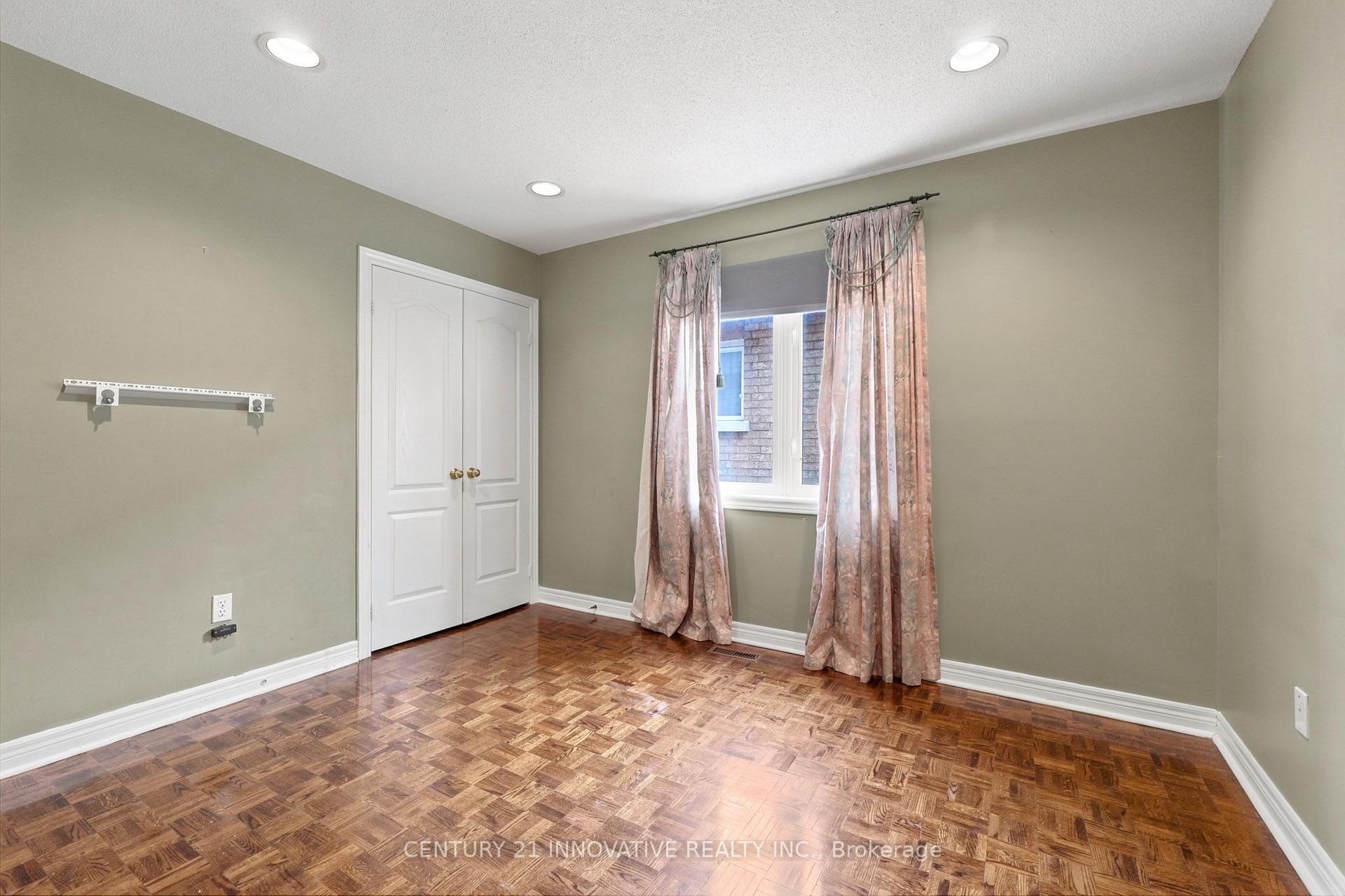 Photo 23 of 57 Avenida Street NE, Markham, Middlefield — HOMEH