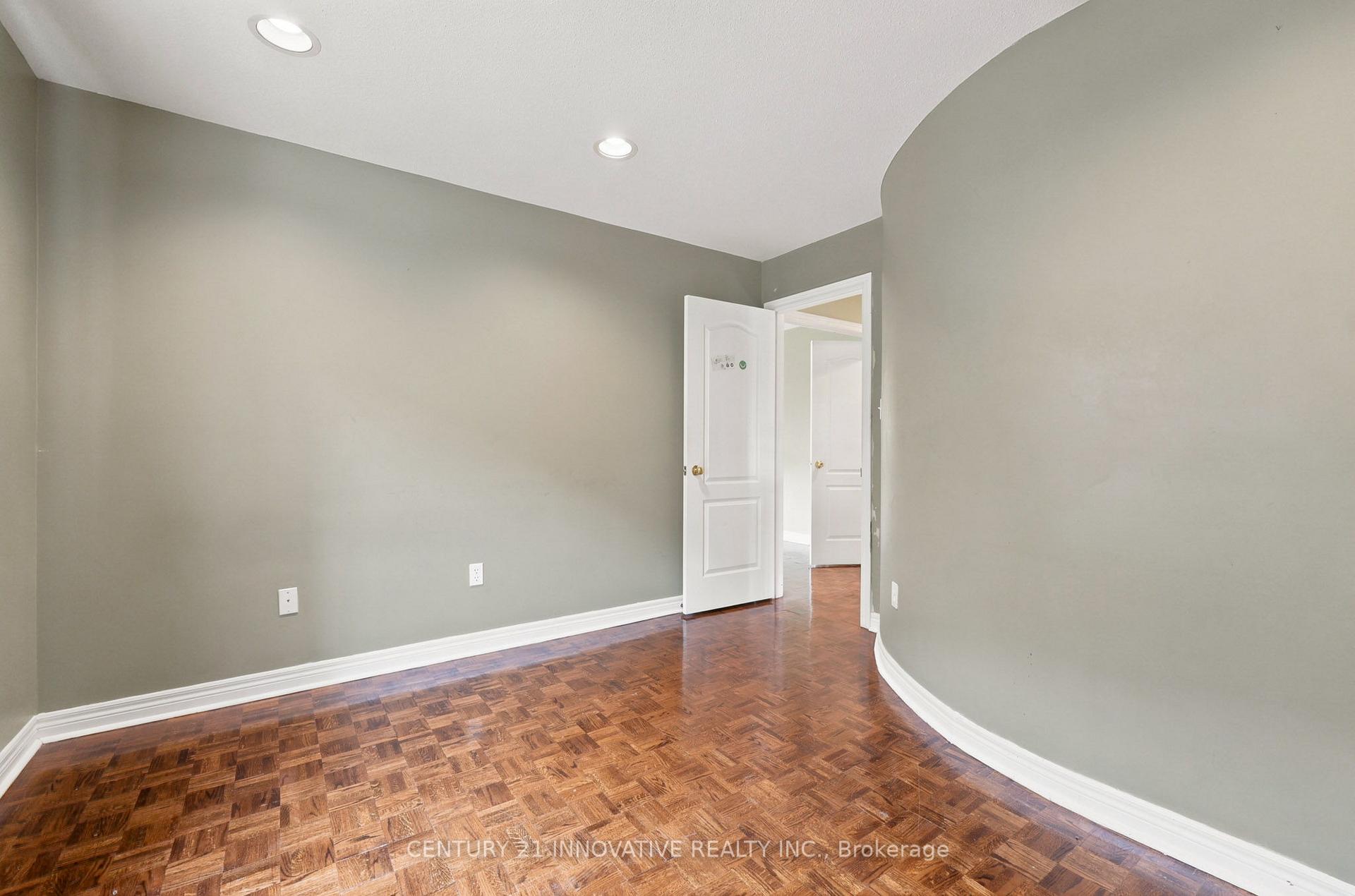 Photo 25 of 57 Avenida Street NE, Markham, Middlefield — HOMEH