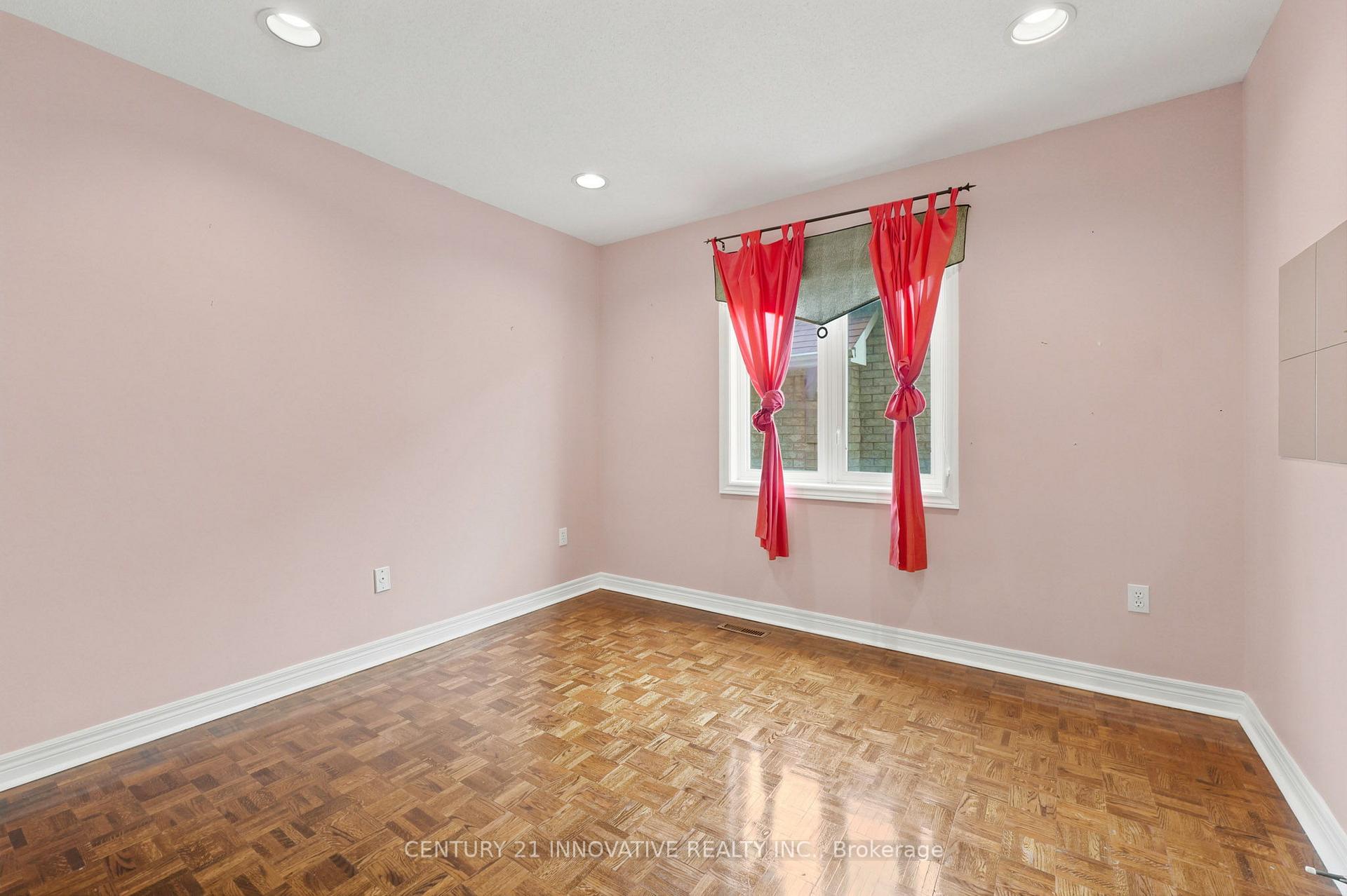 Photo 30 of 57 Avenida Street NE, Markham, Middlefield — HOMEH