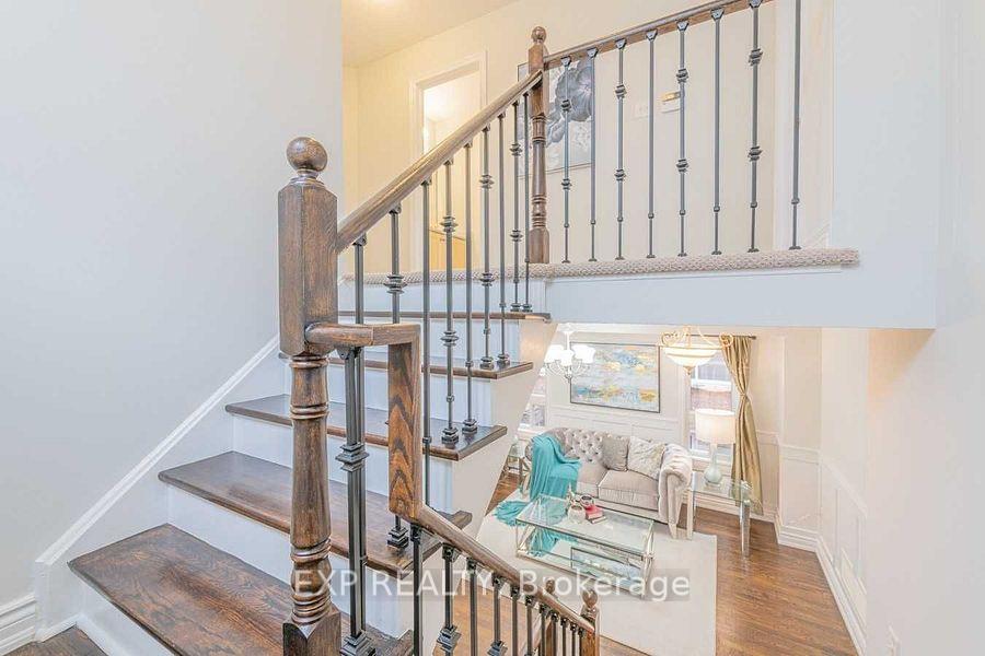 Photo 11 of 8 Rampart Crescent, Whitby, Williamsburg — HOMEH