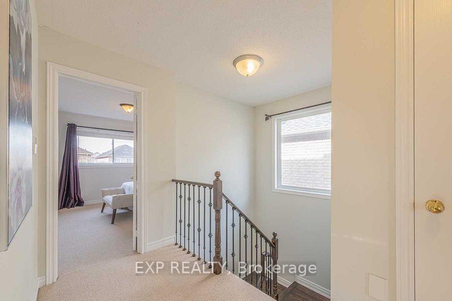 Photo 12 of 8 Rampart Crescent, Whitby, Williamsburg — HOMEH