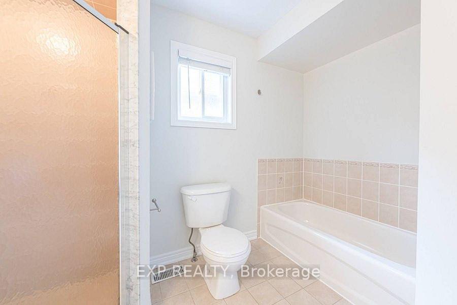 Photo 16 of 8 Rampart Crescent, Whitby, Williamsburg — HOMEH