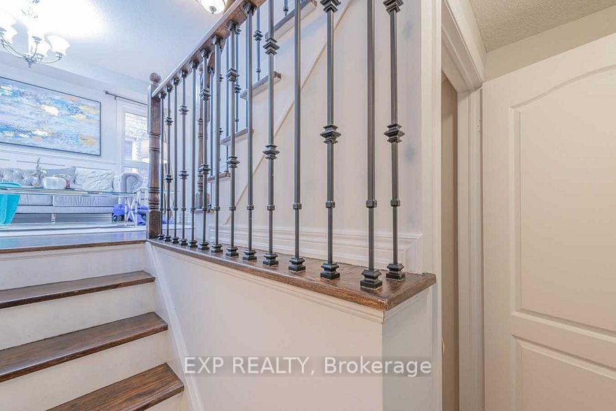 Photo 22 of 8 Rampart Crescent, Whitby, Williamsburg — HOMEH