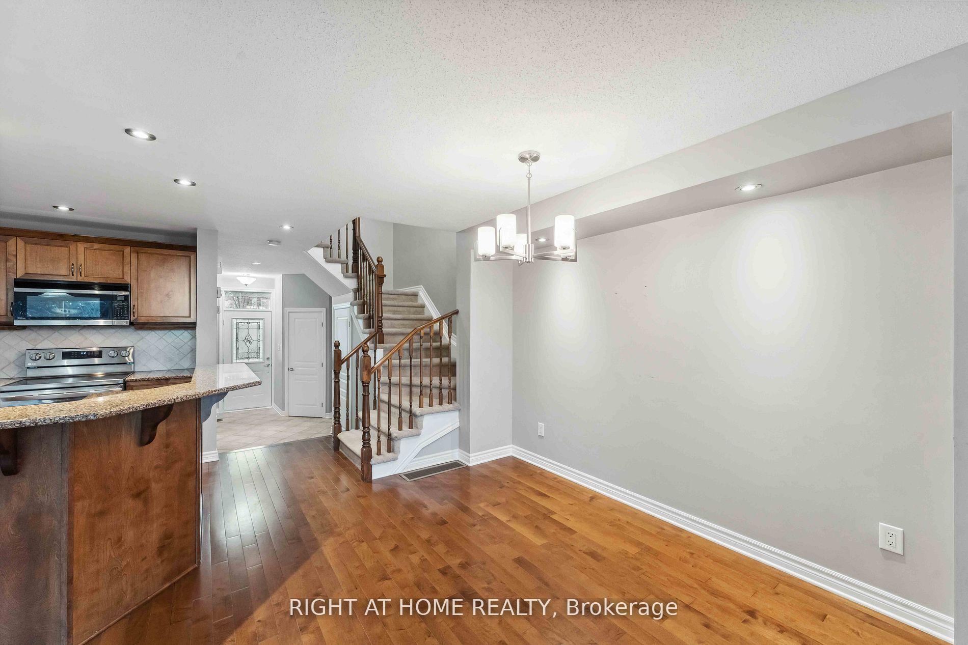 Photo 6 of 130 Tandalee Crescent, Ottawa, Kanata - Bridlewood — HOMEH