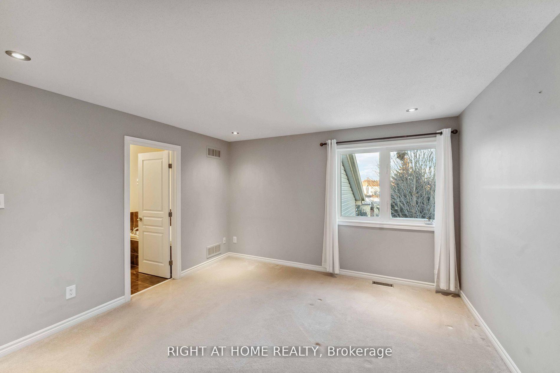 Photo 12 of 130 Tandalee Crescent, Ottawa, Kanata - Bridlewood — HOMEH