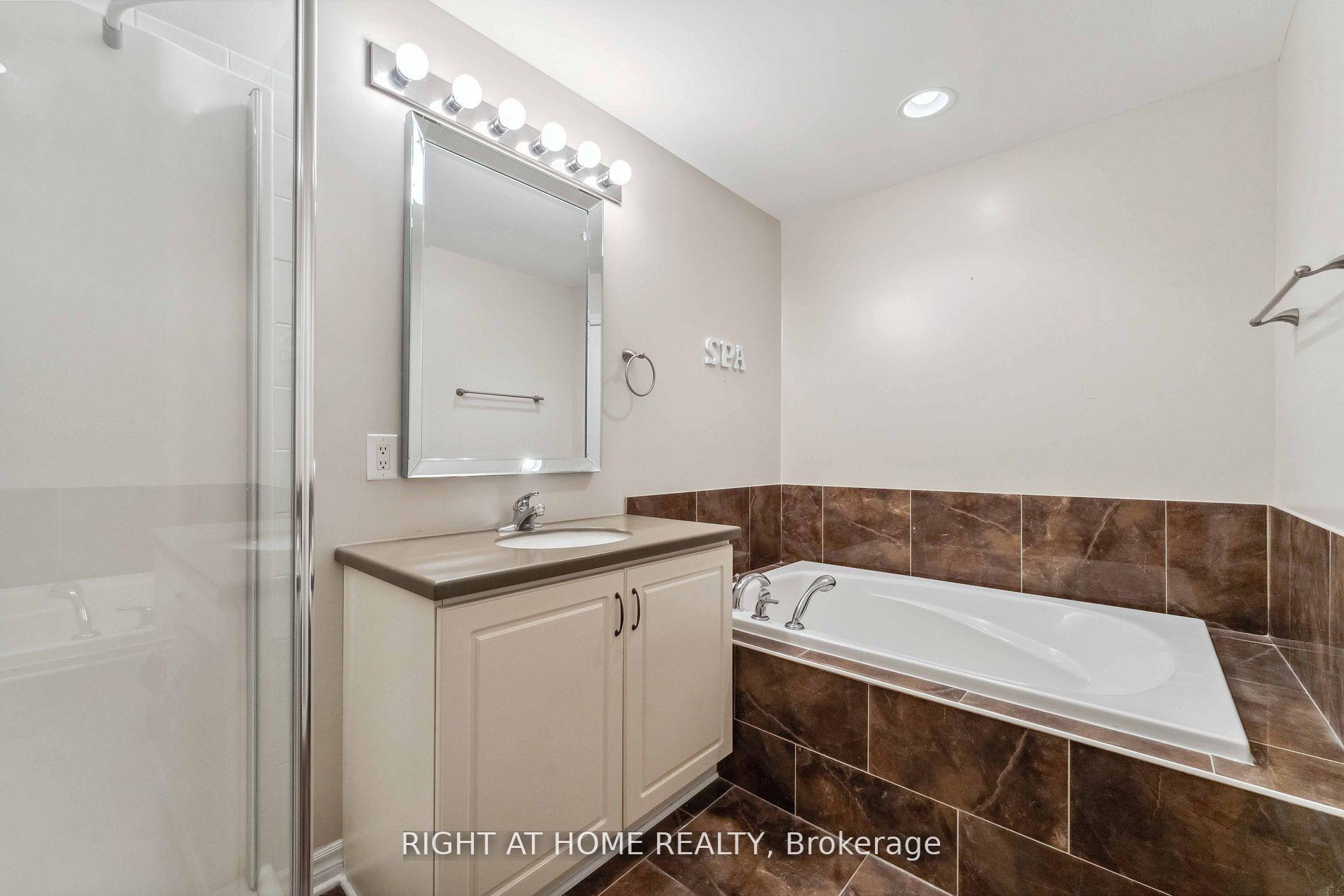 Photo 14 of 130 Tandalee Crescent, Ottawa, Kanata - Bridlewood — HOMEH
