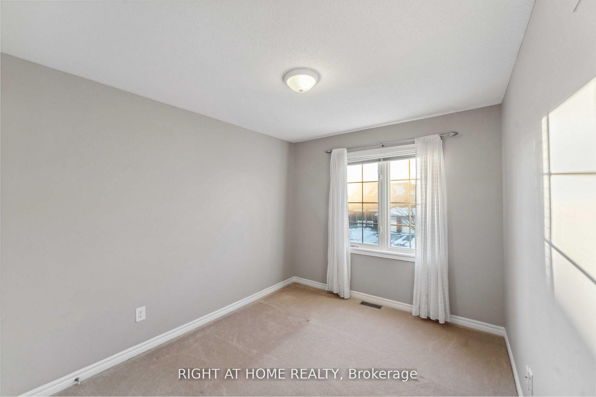 Photo 18 of 130 Tandalee Crescent, Ottawa, Kanata - Bridlewood — HOMEH