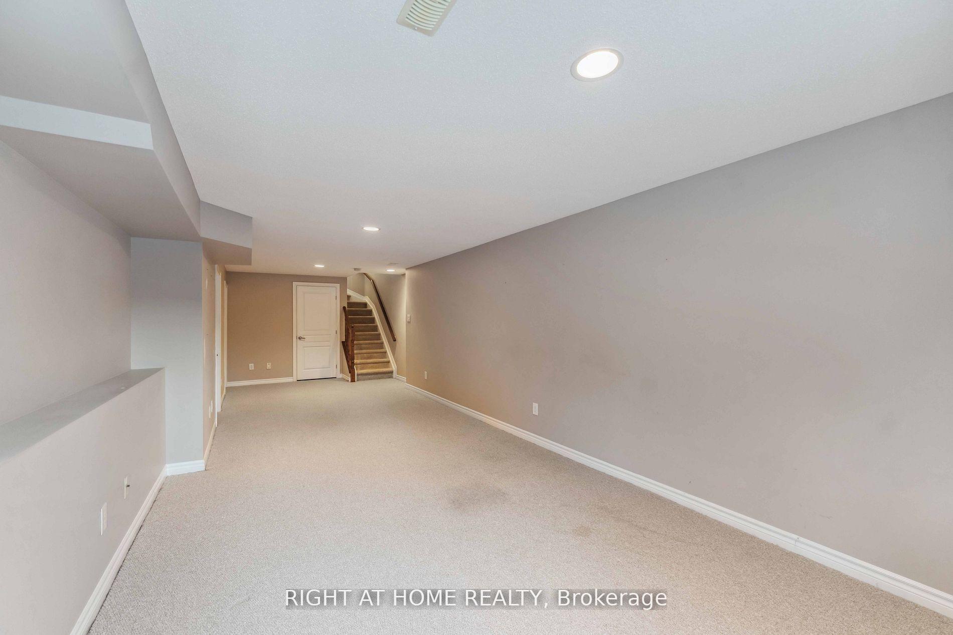Photo 24 of 130 Tandalee Crescent, Ottawa, Kanata - Bridlewood — HOMEH