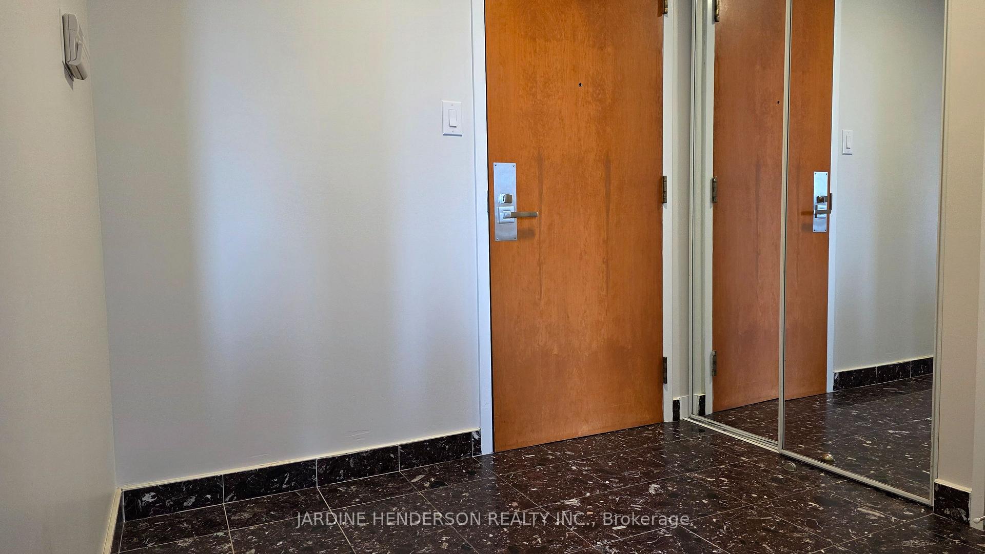 Photo 7 of 256 Doris Avenue, North York, Willowdale East — HOMEH