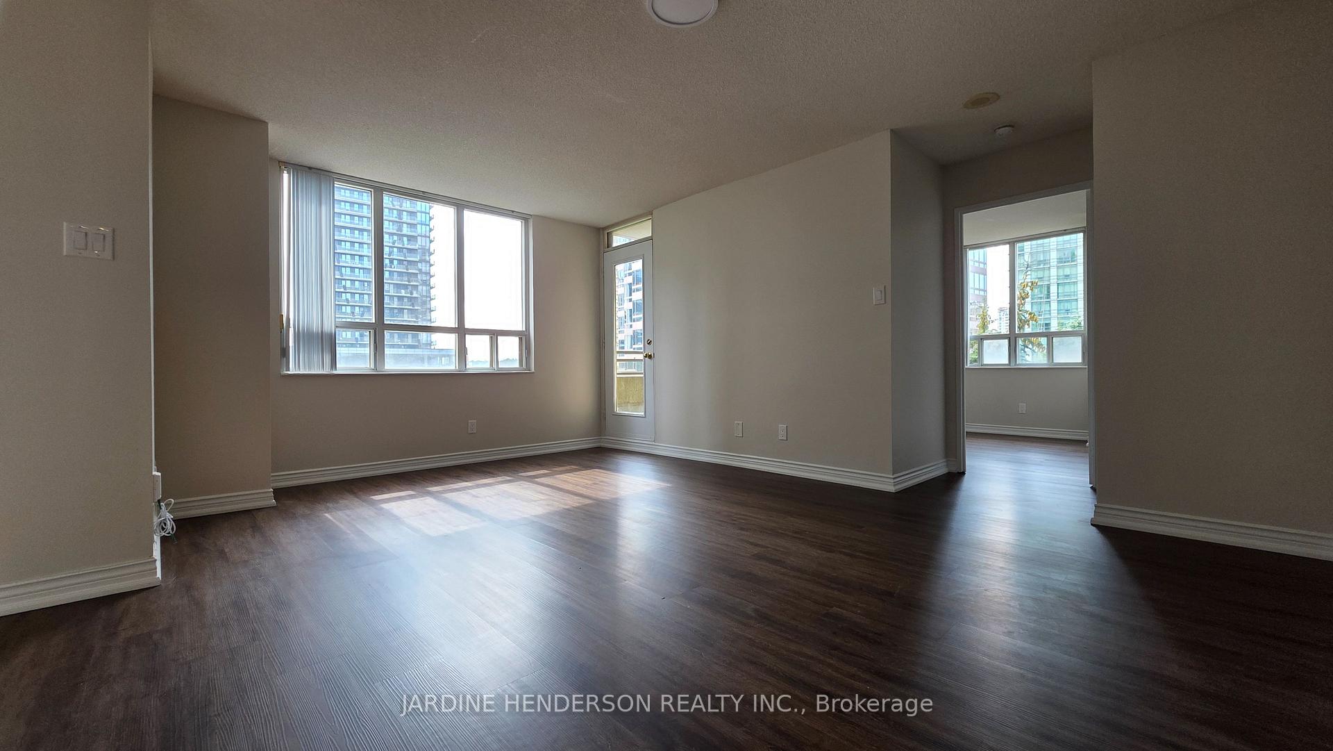 Photo 11 of 256 Doris Avenue, North York, Willowdale East — HOMEH