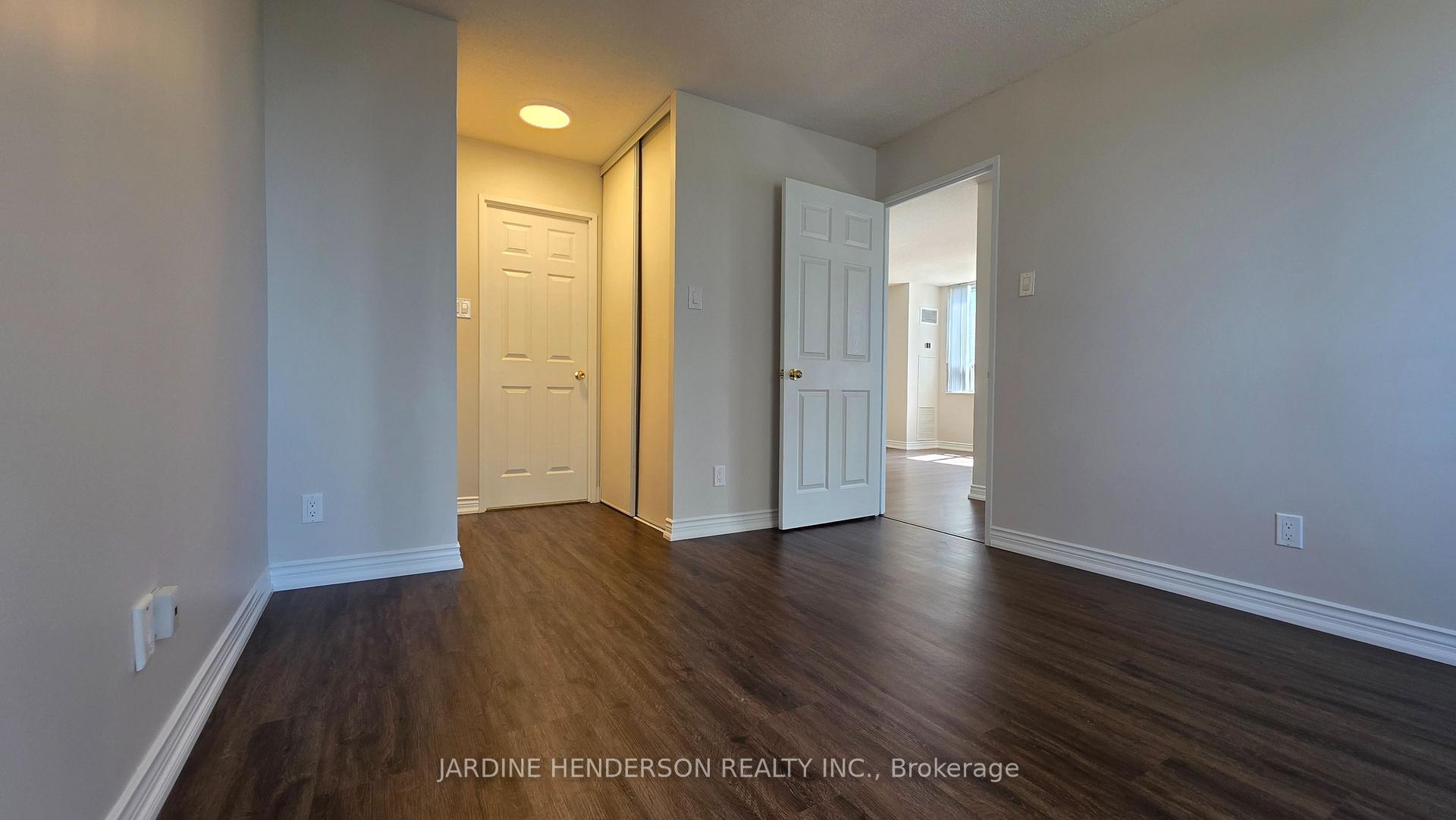 Photo 17 of 256 Doris Avenue, North York, Willowdale East — HOMEH