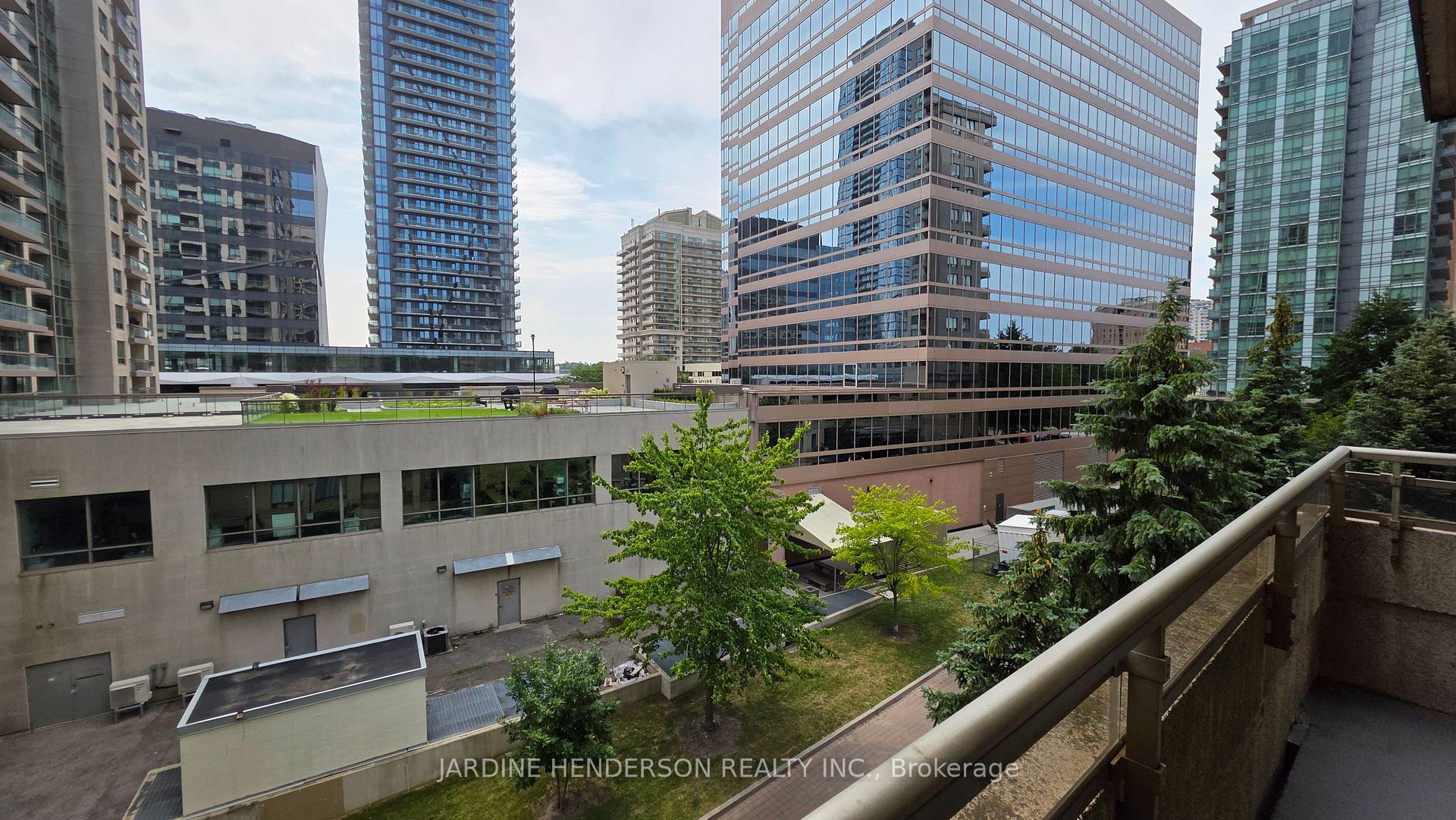 Photo 21 of 256 Doris Avenue, North York, Willowdale East — HOMEH