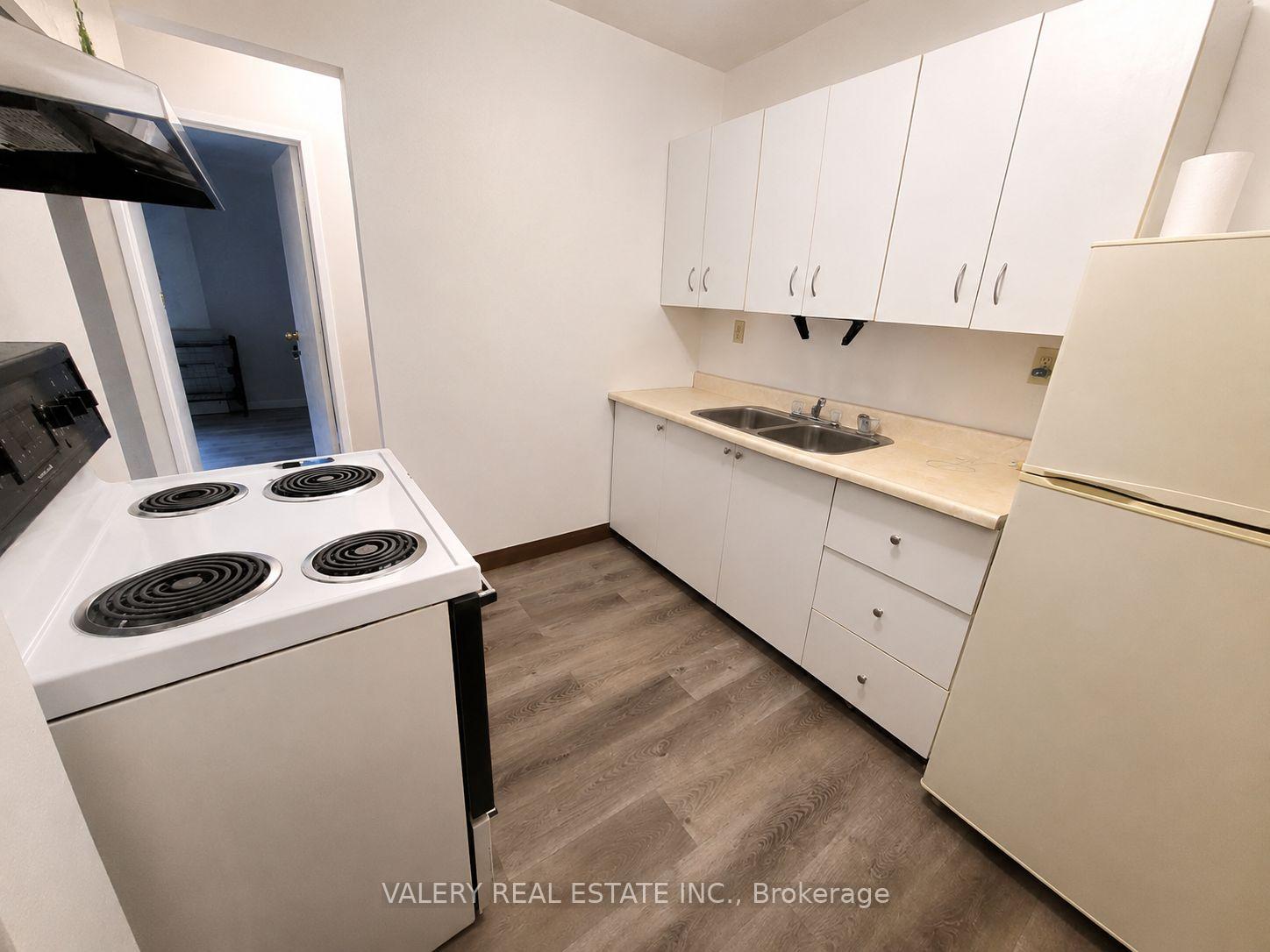 Photo 2 of 1099 Henry Ford Centre Dr, Windsor, South Walkerville — HOMEH