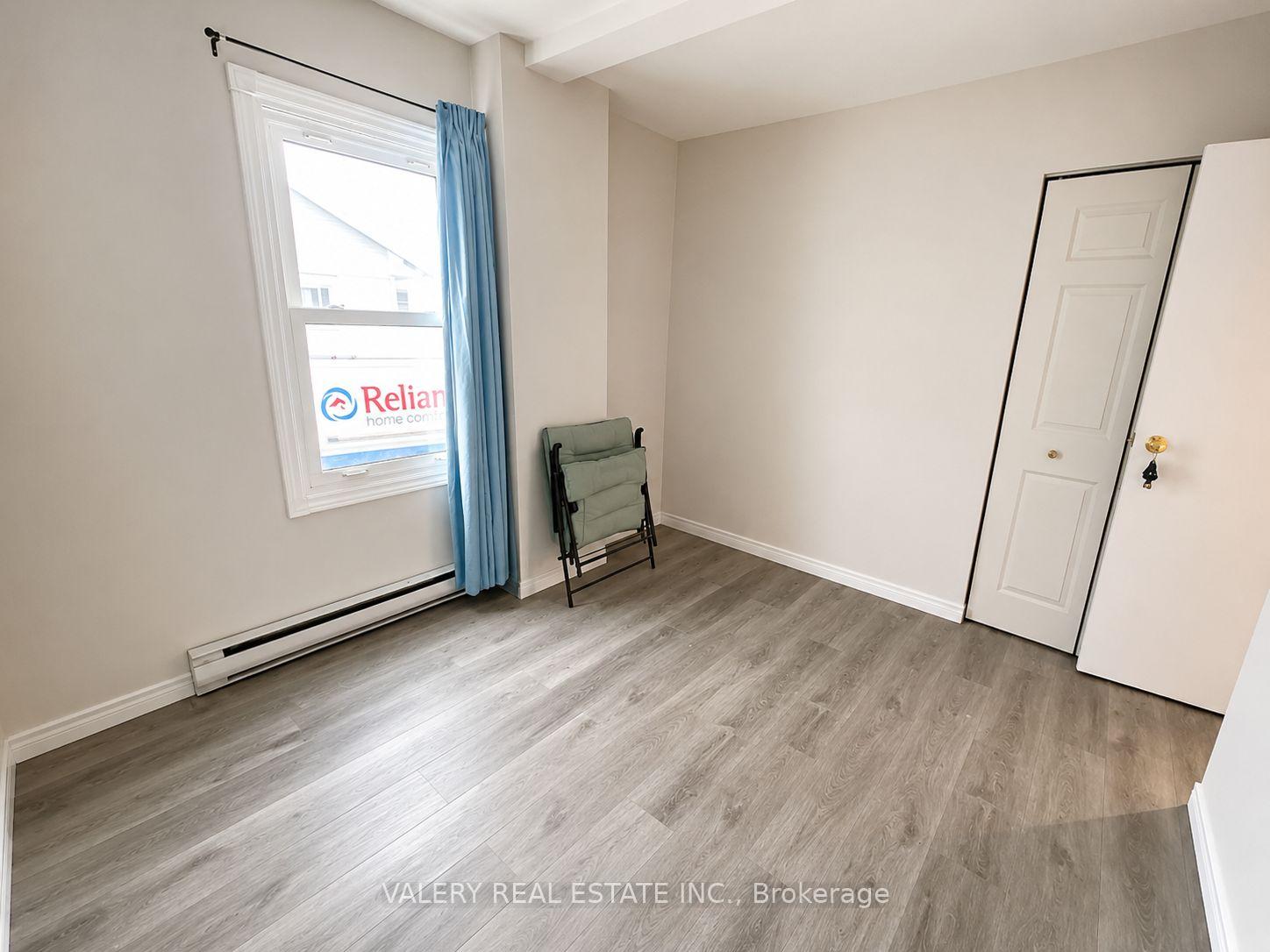 Photo 4 of 1099 Henry Ford Centre Dr, Windsor, South Walkerville — HOMEH