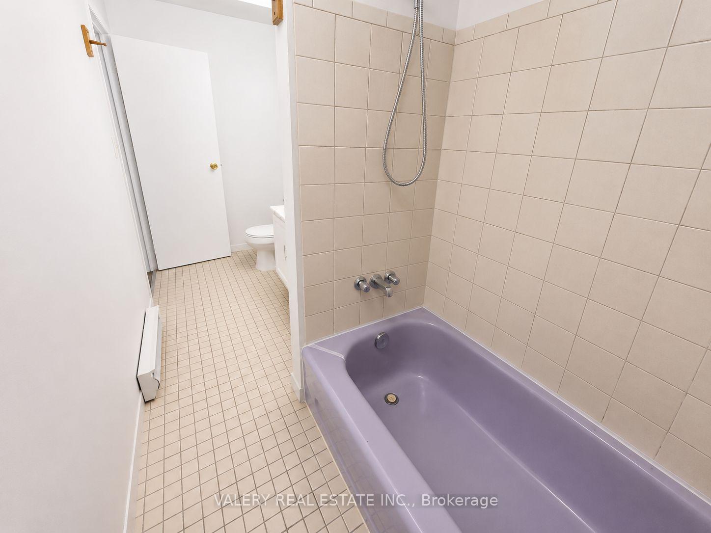 Photo 7 of 1099 Henry Ford Centre Dr, Windsor, South Walkerville — HOMEH