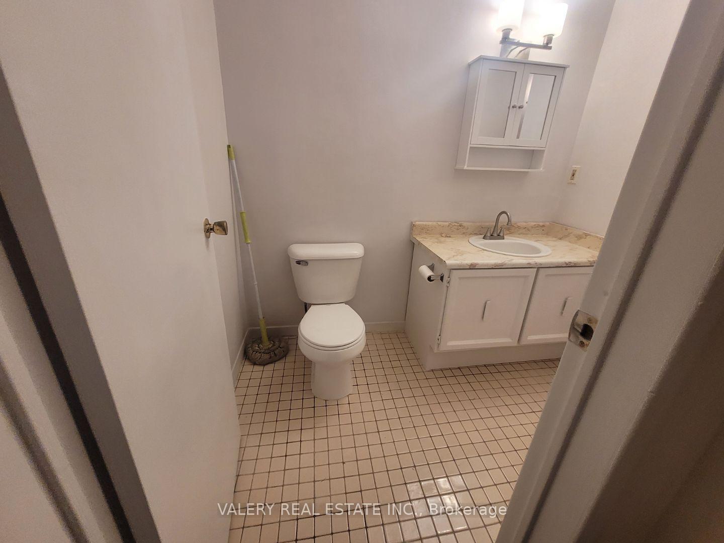 Photo 8 of 1099 Henry Ford Centre Dr, Windsor, South Walkerville — HOMEH