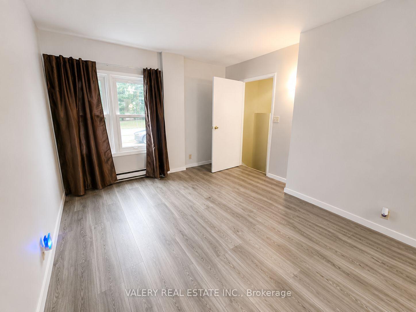 Photo 12 of 1099 Henry Ford Centre Dr, Windsor, South Walkerville — HOMEH