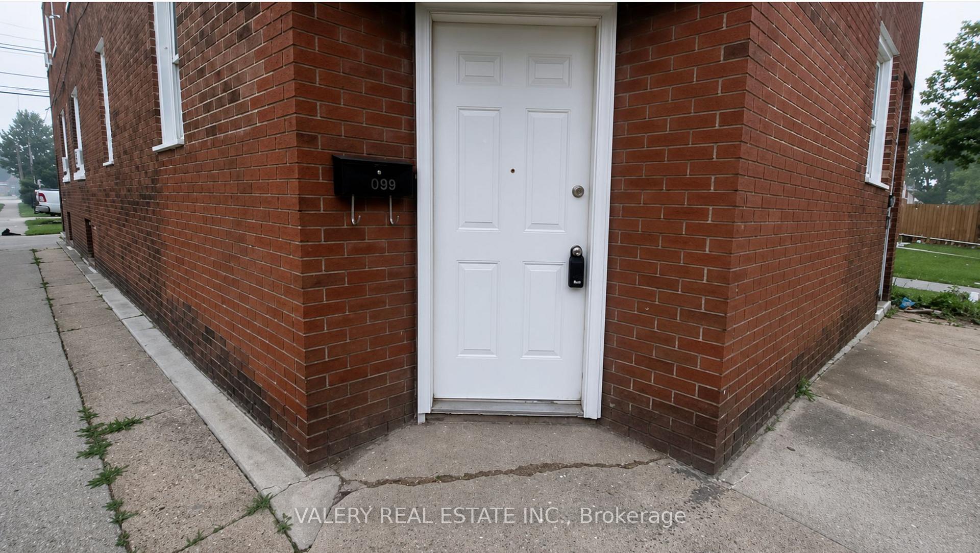 Photo 16 of 1099 Henry Ford Centre Dr, Windsor, South Walkerville — HOMEH