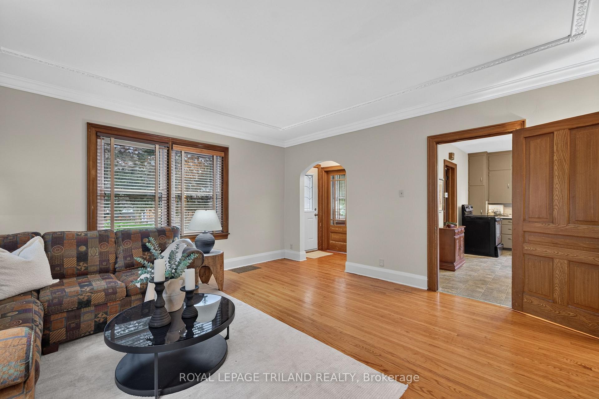 Photo 9 of 11 Maple Street E, Aylmer — HOMEH