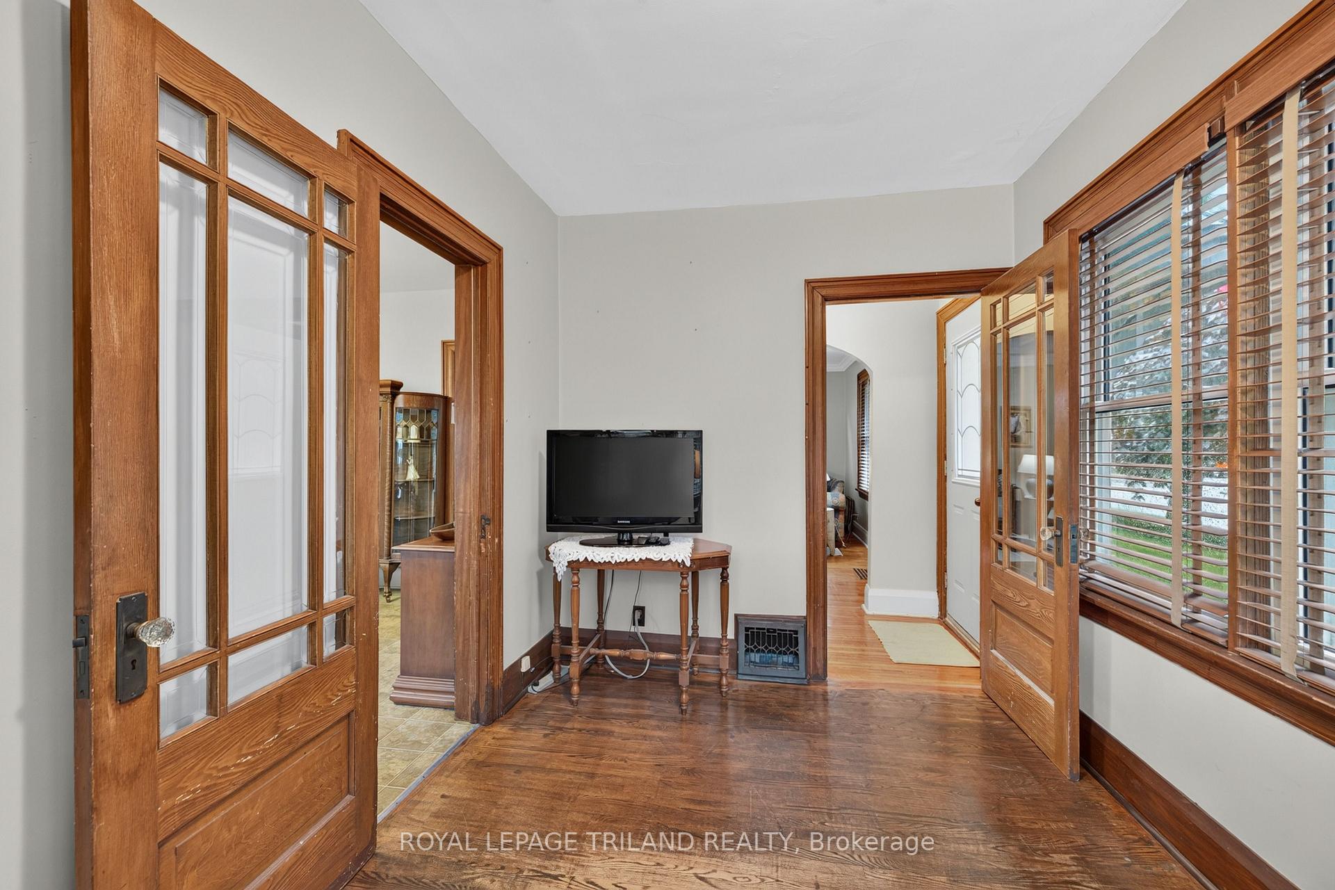 Photo 12 of 11 Maple Street E, Aylmer — HOMEH