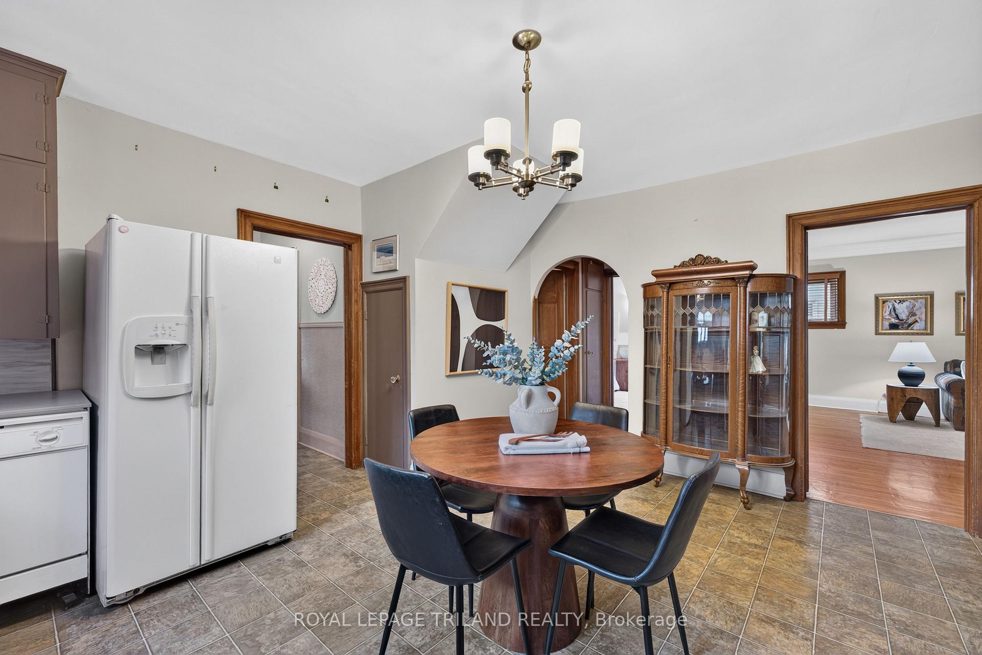 Photo 17 of 11 Maple Street E, Aylmer — HOMEH
