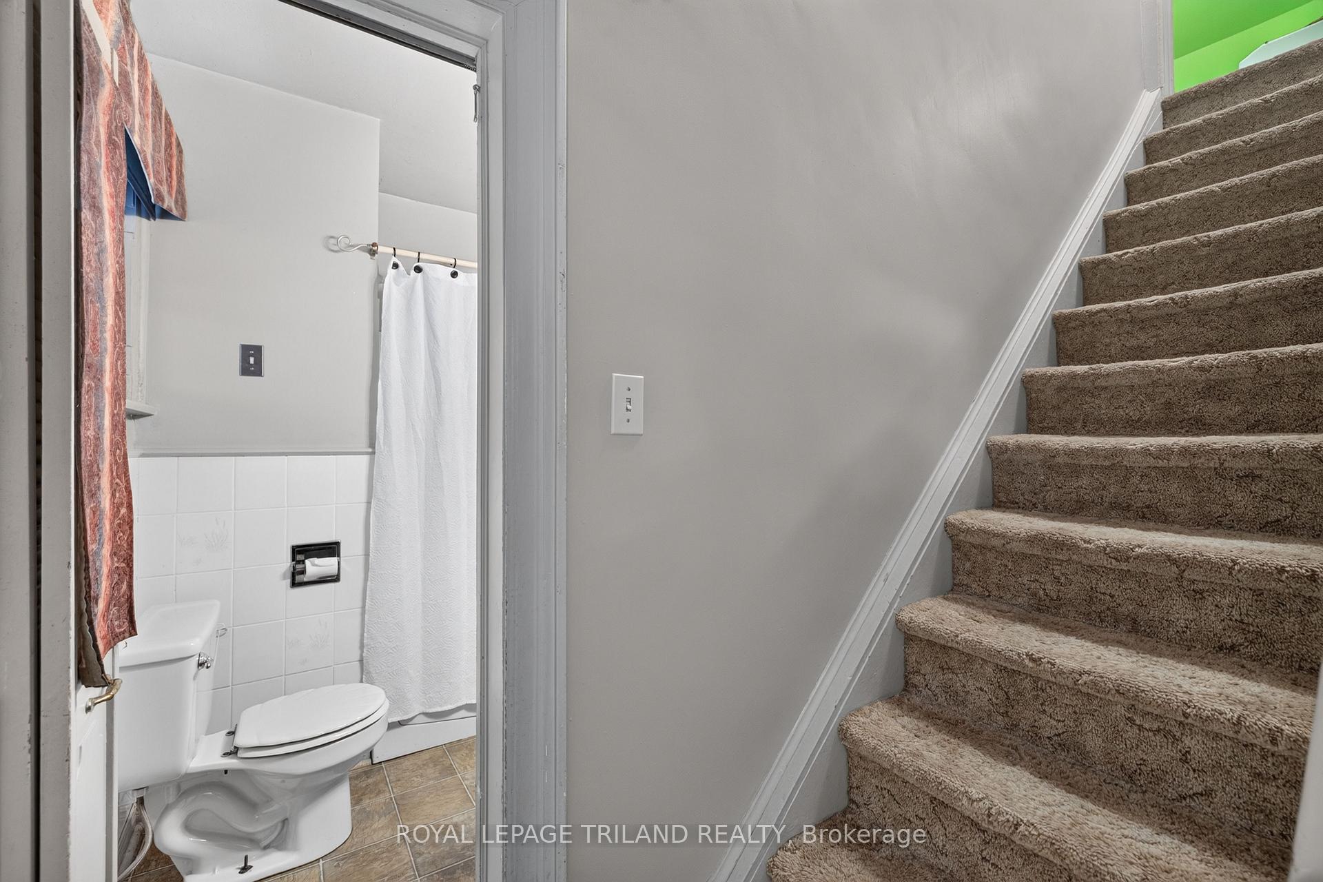 Photo 21 of 11 Maple Street E, Aylmer — HOMEH