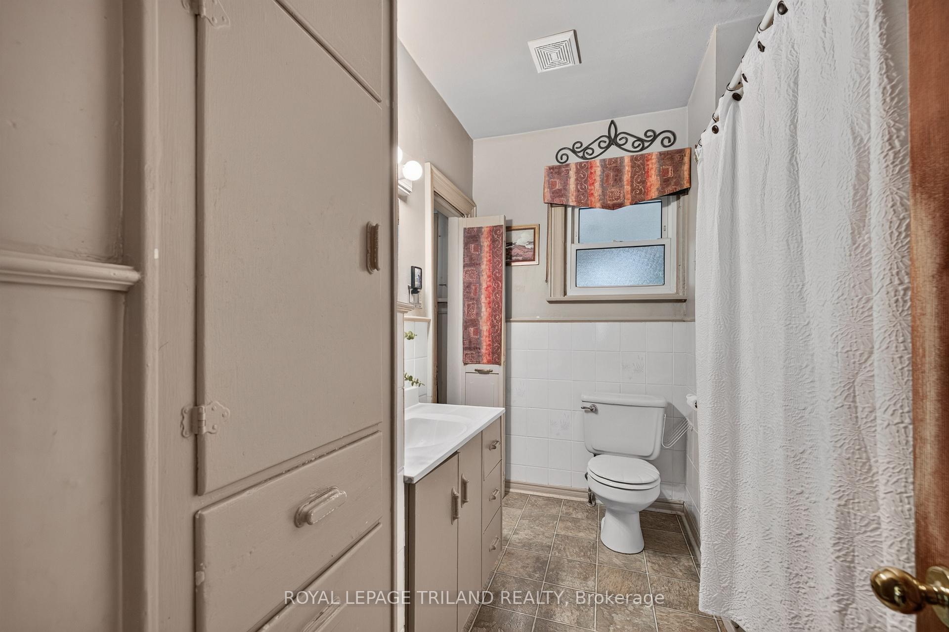 Photo 25 of 11 Maple Street E, Aylmer — HOMEH