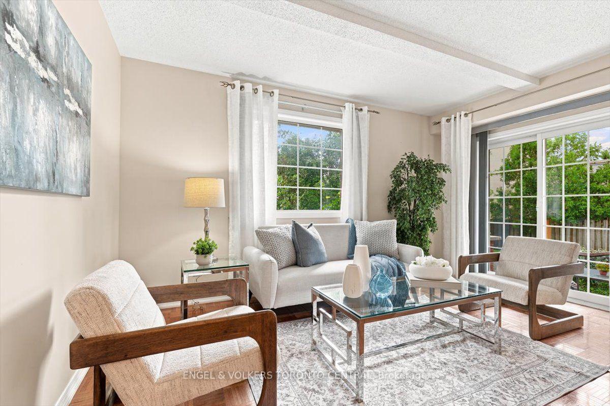 Photo 4 of Unit 16, 229 Baker Street, Waterloo, Westvale — HOMEH