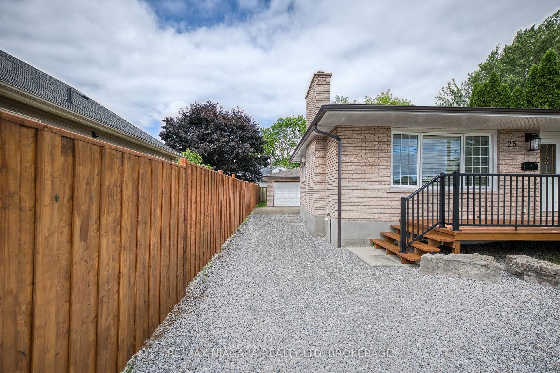 Photo 4 of 25 Rice Road, Welland, N. Welland — HOMEH