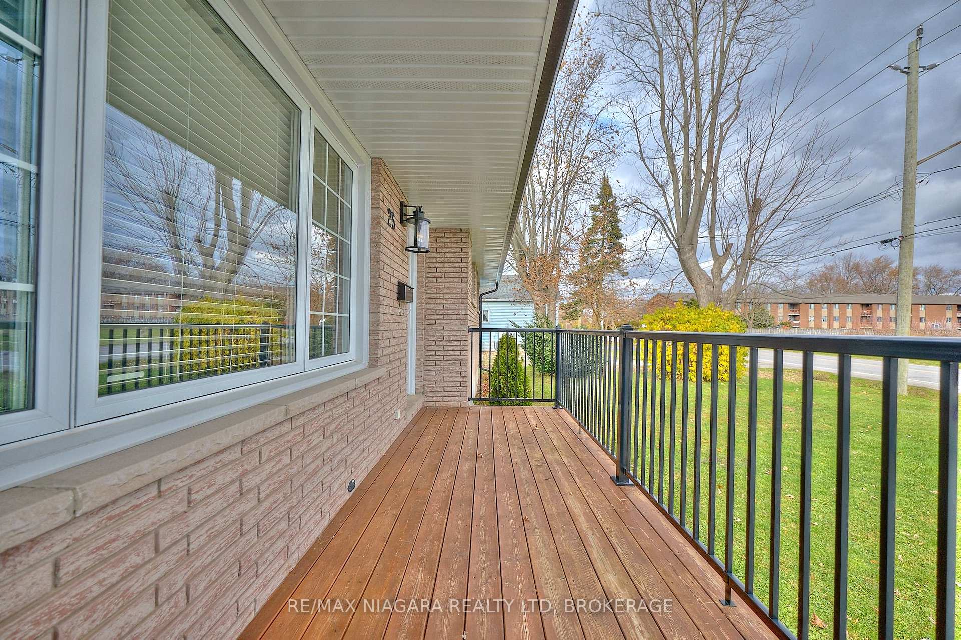 Photo 5 of 25 Rice Road, Welland, N. Welland — HOMEH
