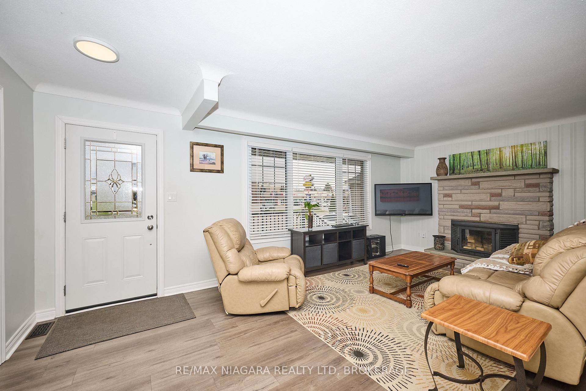 Photo 8 of 25 Rice Road, Welland, N. Welland — HOMEH