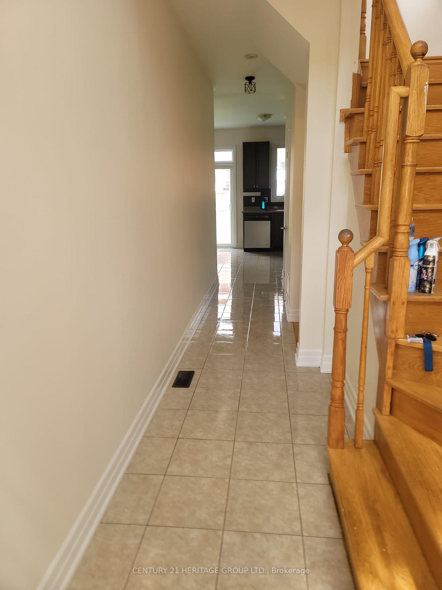 Photo 8 of 12 Bardawill Avenue, Georgina, Keswick South — HOMEH