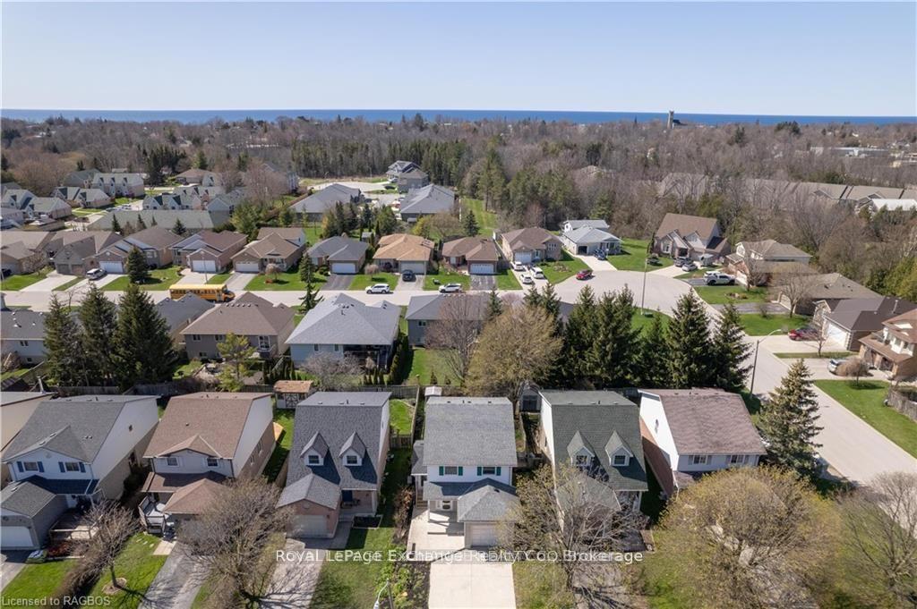 Photo 9 of 792 Mackendrick Drive, Kincardine — HOMEH