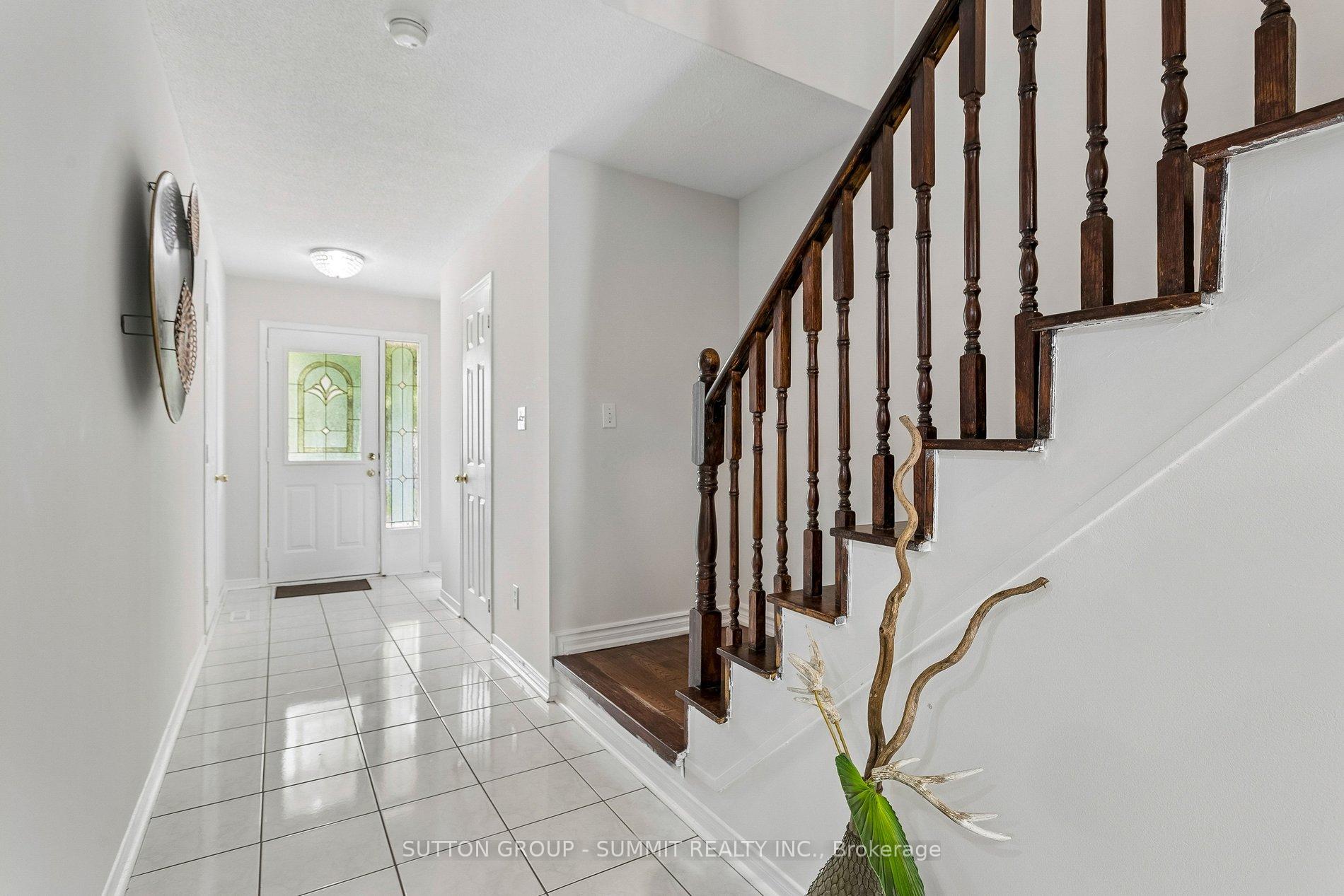 Photo 3 of Unit 37, 35 Malta Avenue N, Brampton, Fletcher's Creek South — HOMEH