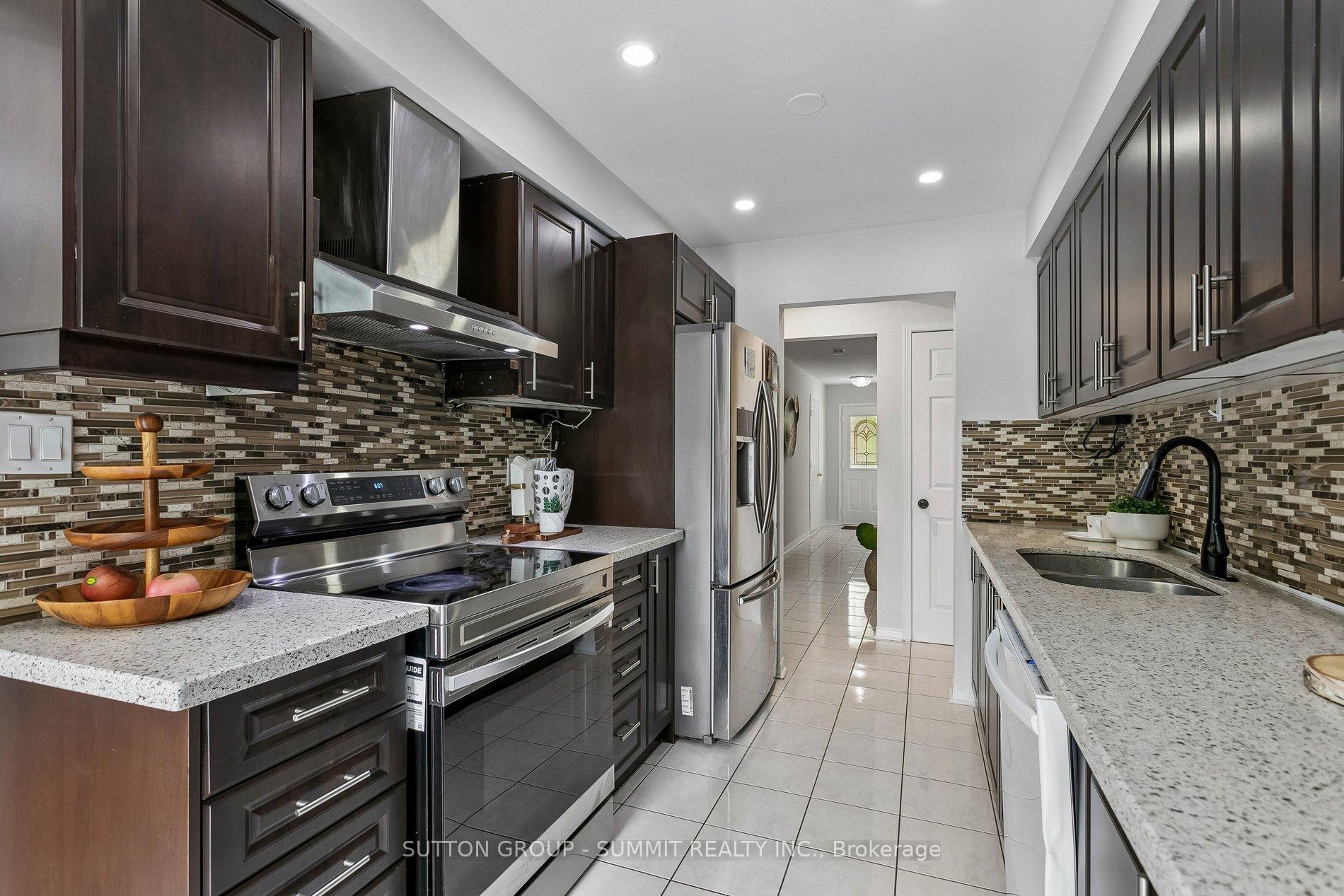 Photo 13 of Unit 37, 35 Malta Avenue N, Brampton, Fletcher's Creek South — HOMEH