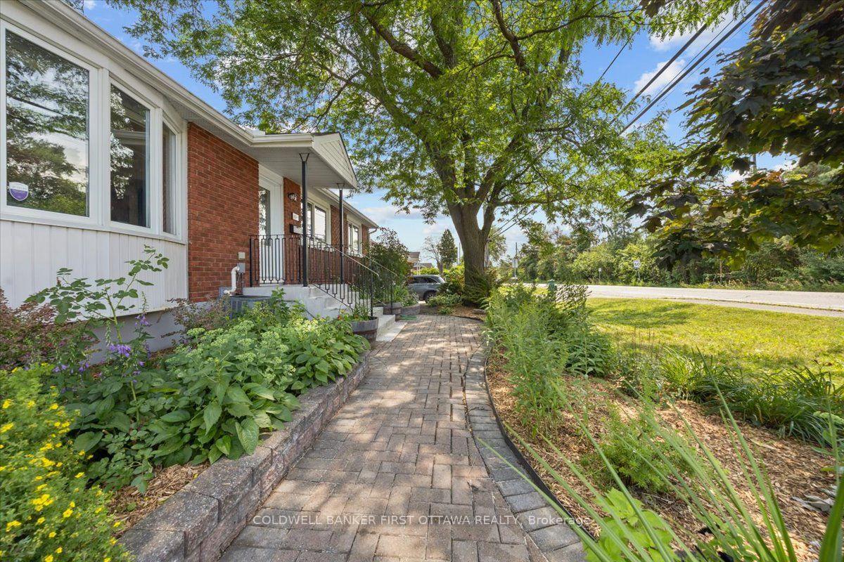 Photo 3 of 881 Blair Road, Ottawa, Cardinal Heights — HOMEH