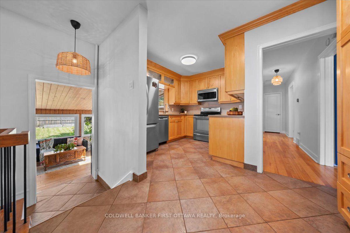 Photo 13 of 881 Blair Road, Ottawa, Cardinal Heights — HOMEH