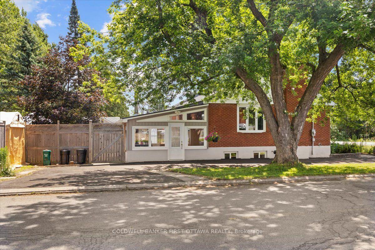 Photo 38 of 881 Blair Road, Ottawa, Cardinal Heights — HOMEH