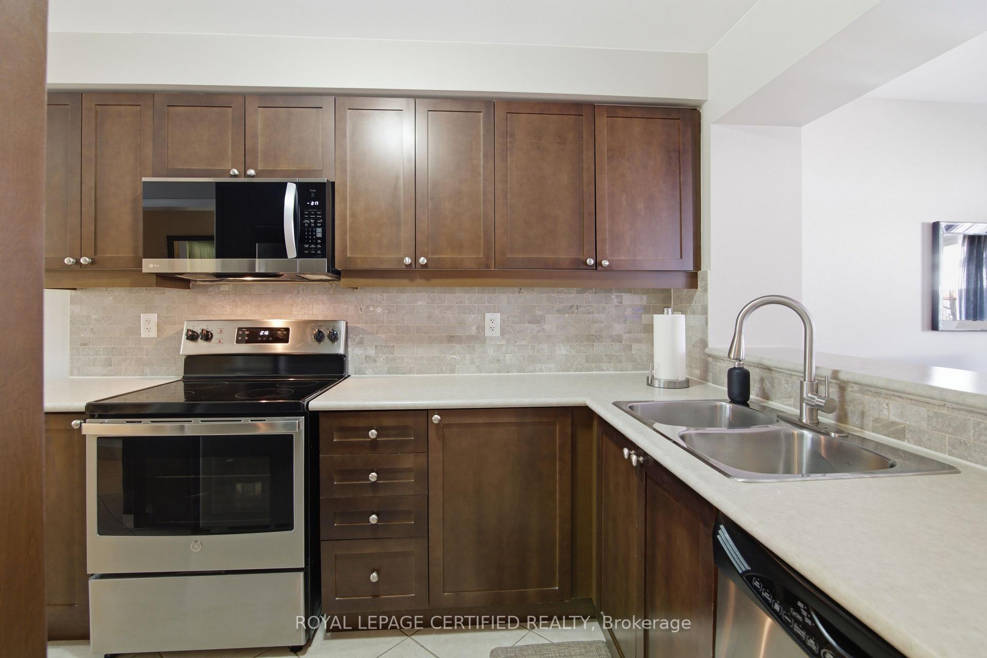 Photo 6 of 39 Van Fleet Terrace, Milton, Harrison — HOMEH