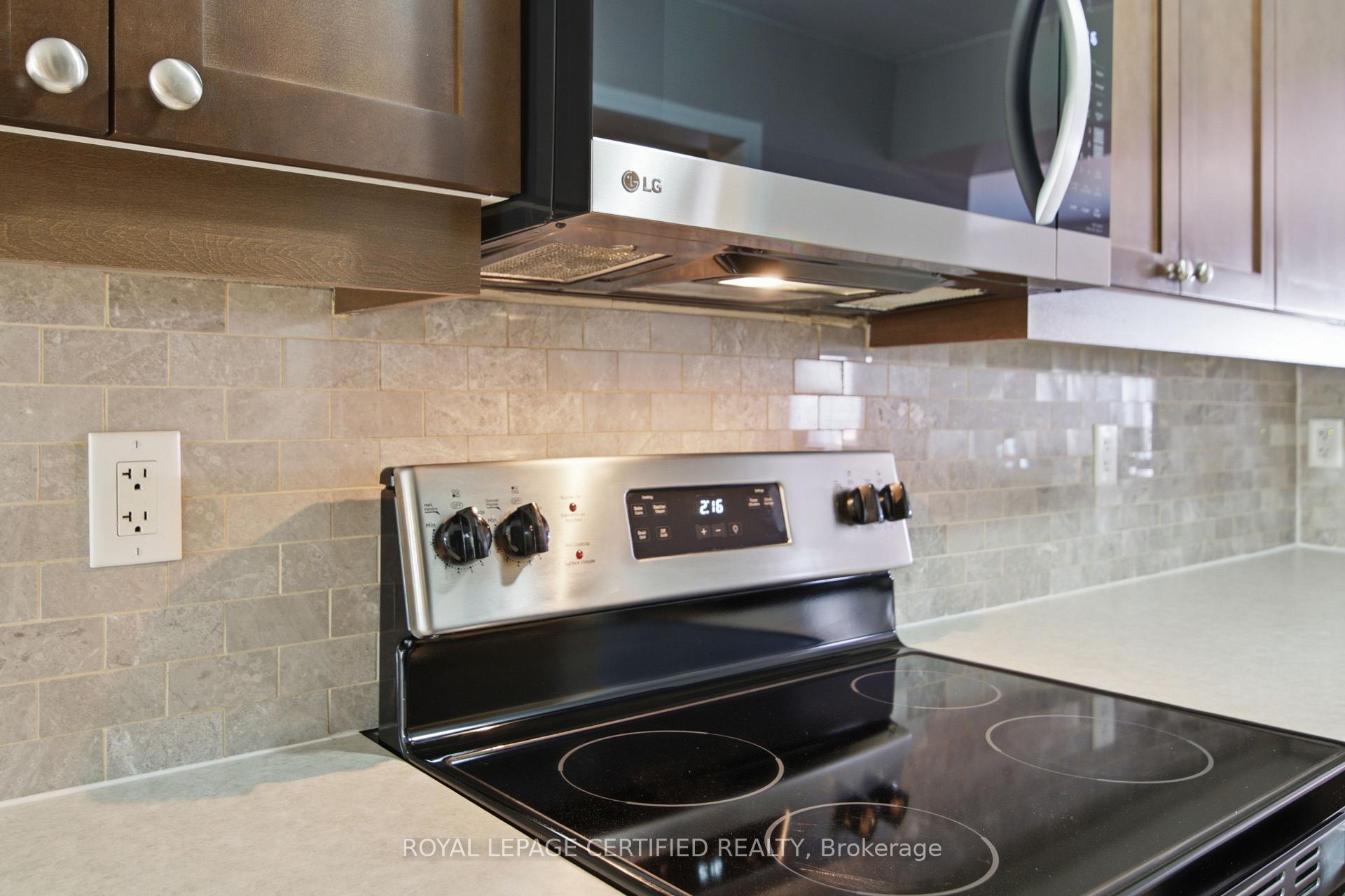 Photo 7 of 39 Van Fleet Terrace, Milton, Harrison — HOMEH