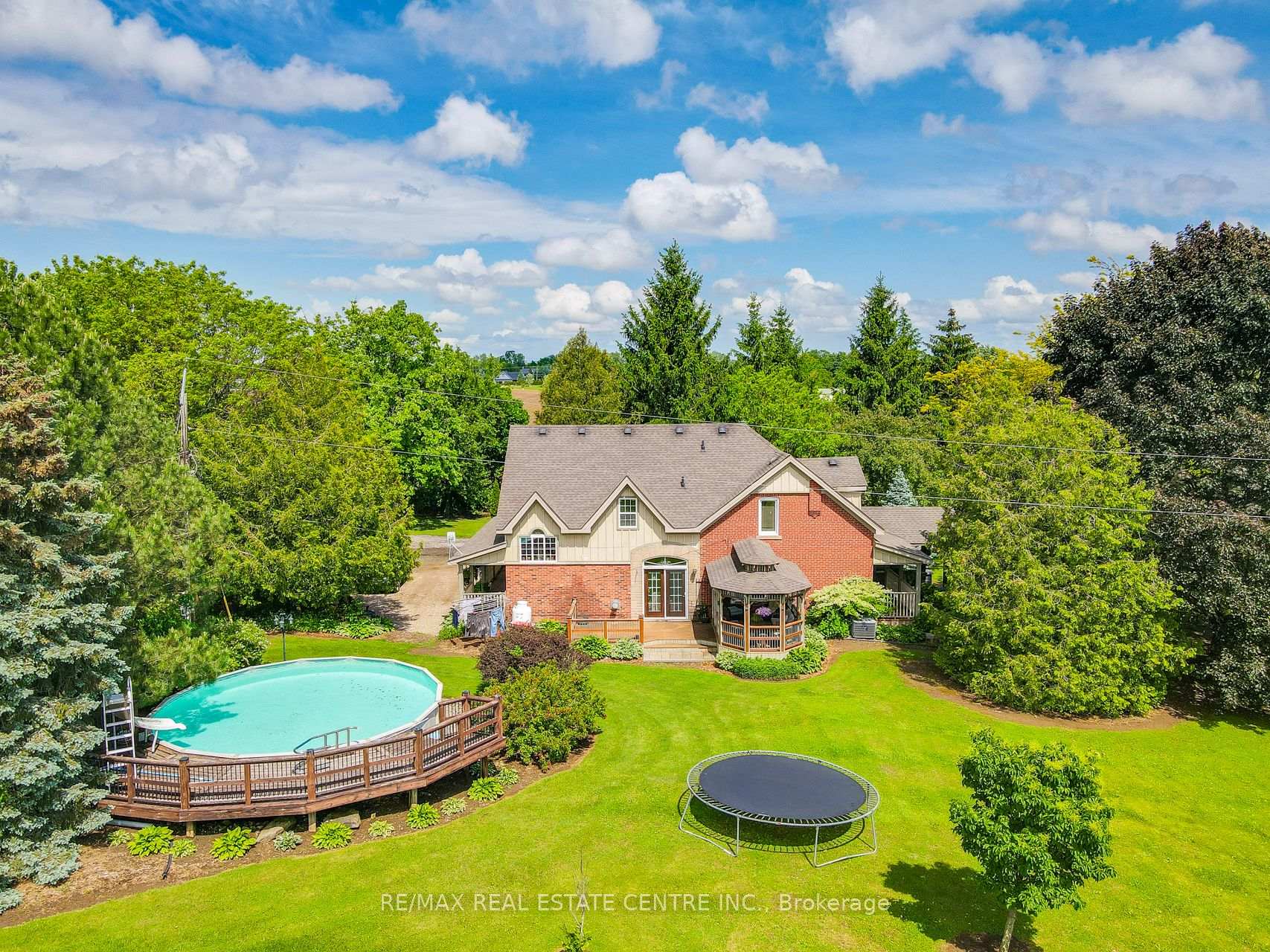 Photo 7 of 875 Safari Road, Hamilton, Rural Flamborough — HOMEH