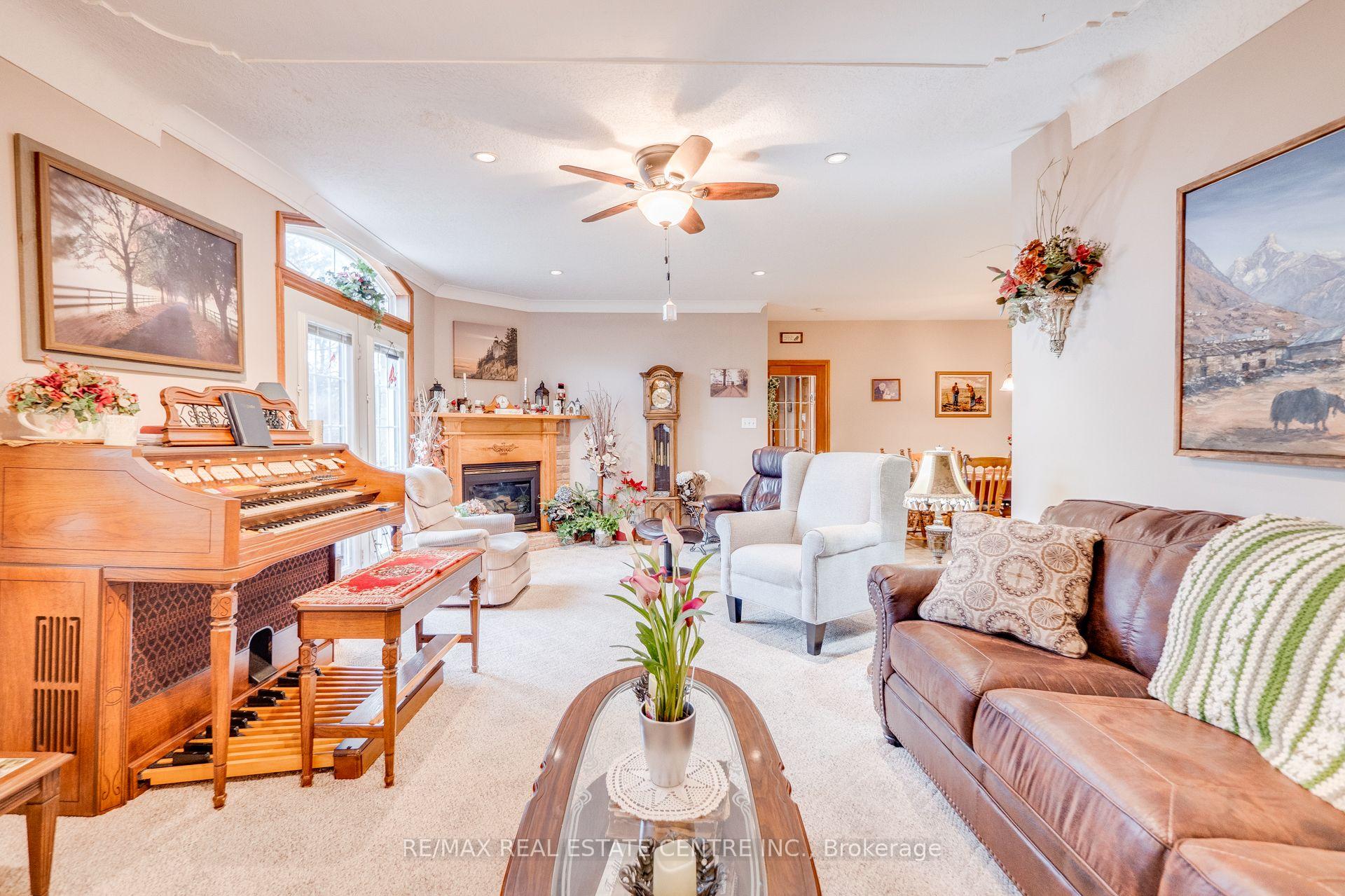 Photo 69 of 875 Safari Road, Hamilton, Rural Flamborough — HOMEH