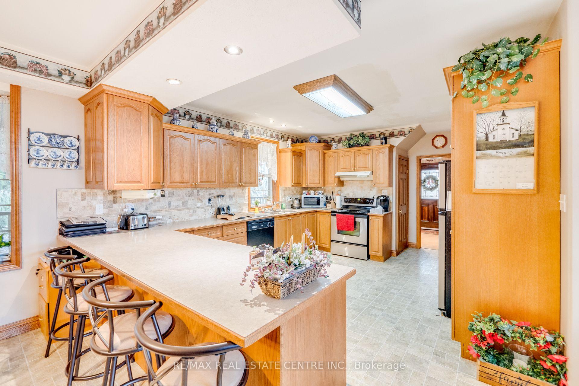 Photo 89 of 875 Safari Road, Hamilton, Rural Flamborough — HOMEH