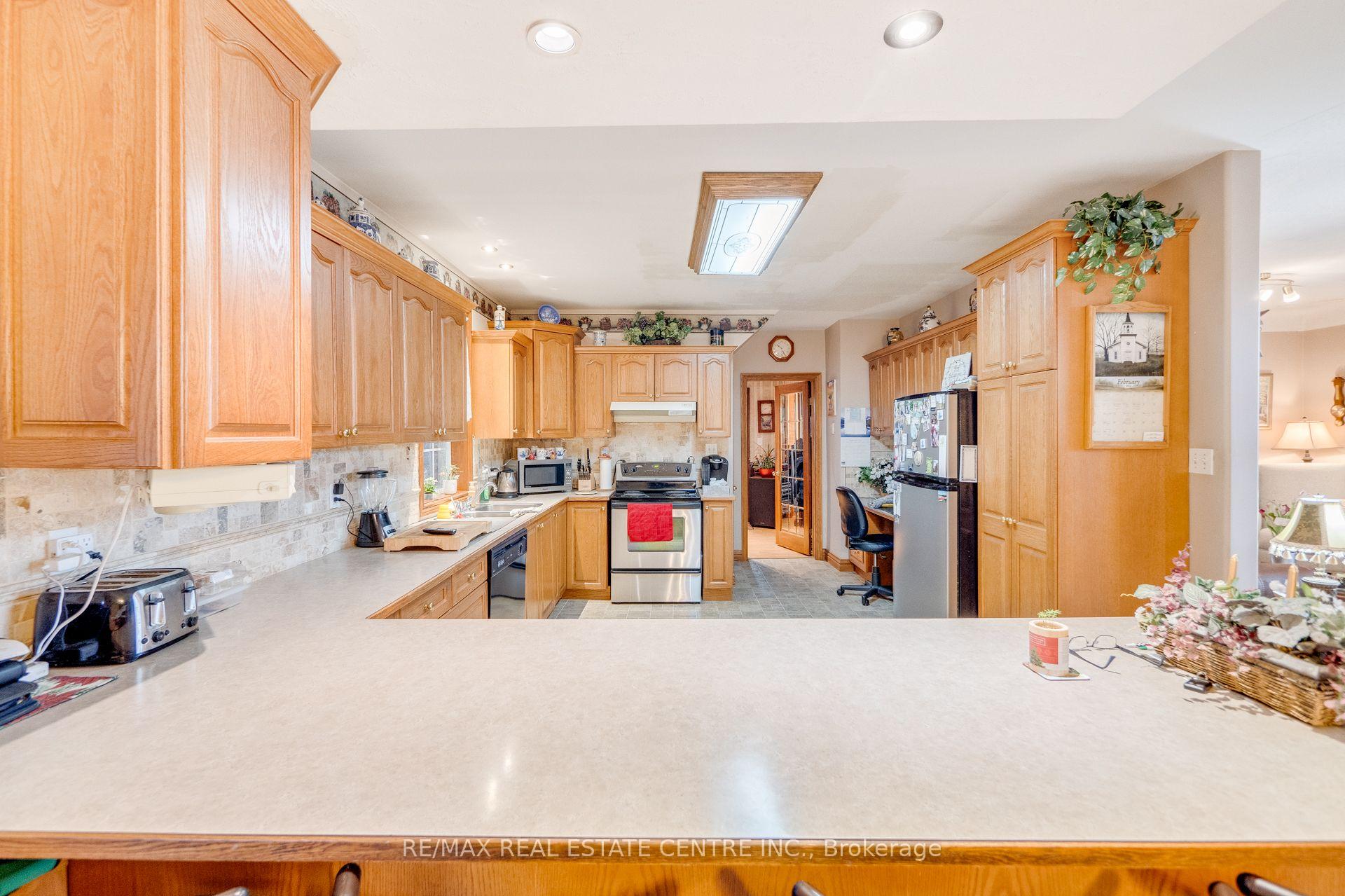 Photo 93 of 875 Safari Road, Hamilton, Rural Flamborough — HOMEH