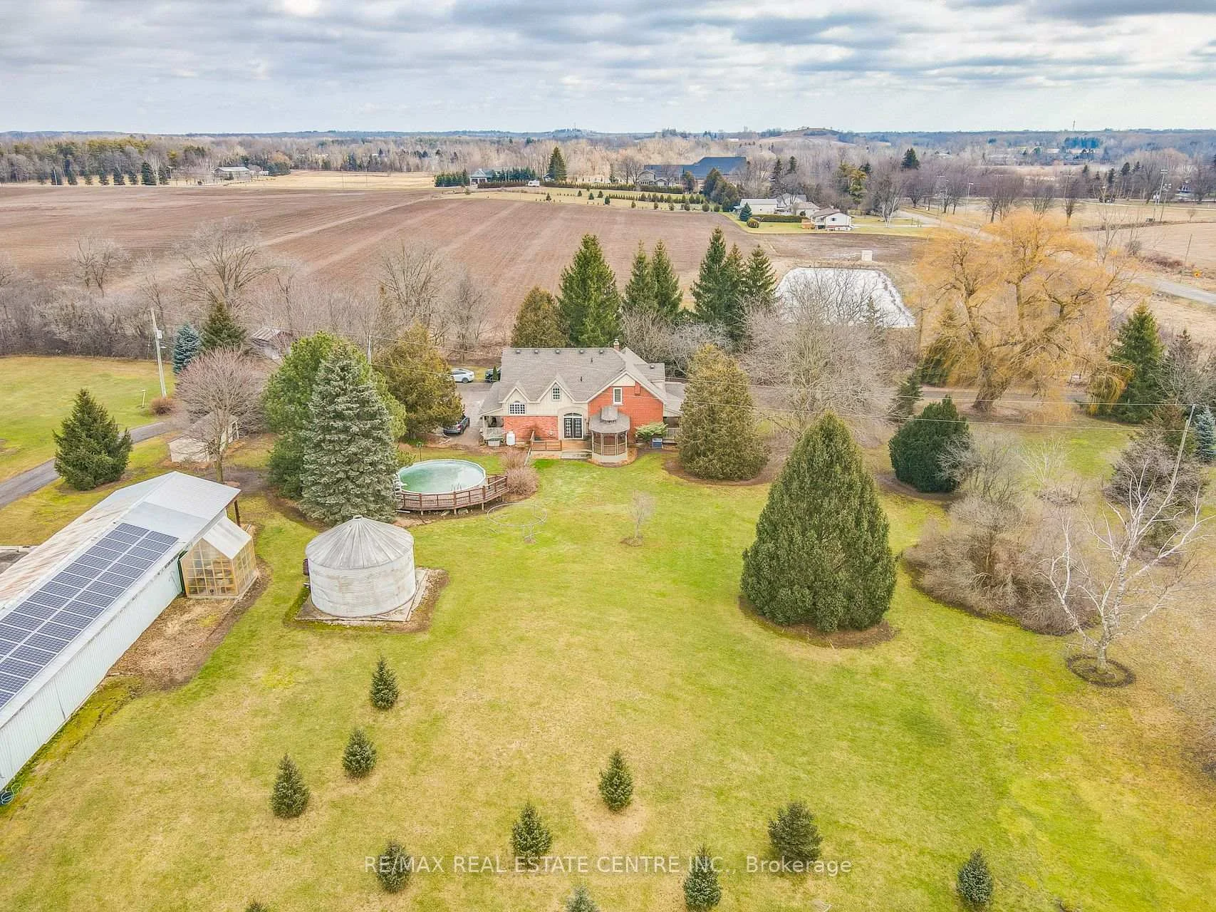 Photo 82 of 875 Safari Road, Hamilton, Rural Flamborough — HOMEH