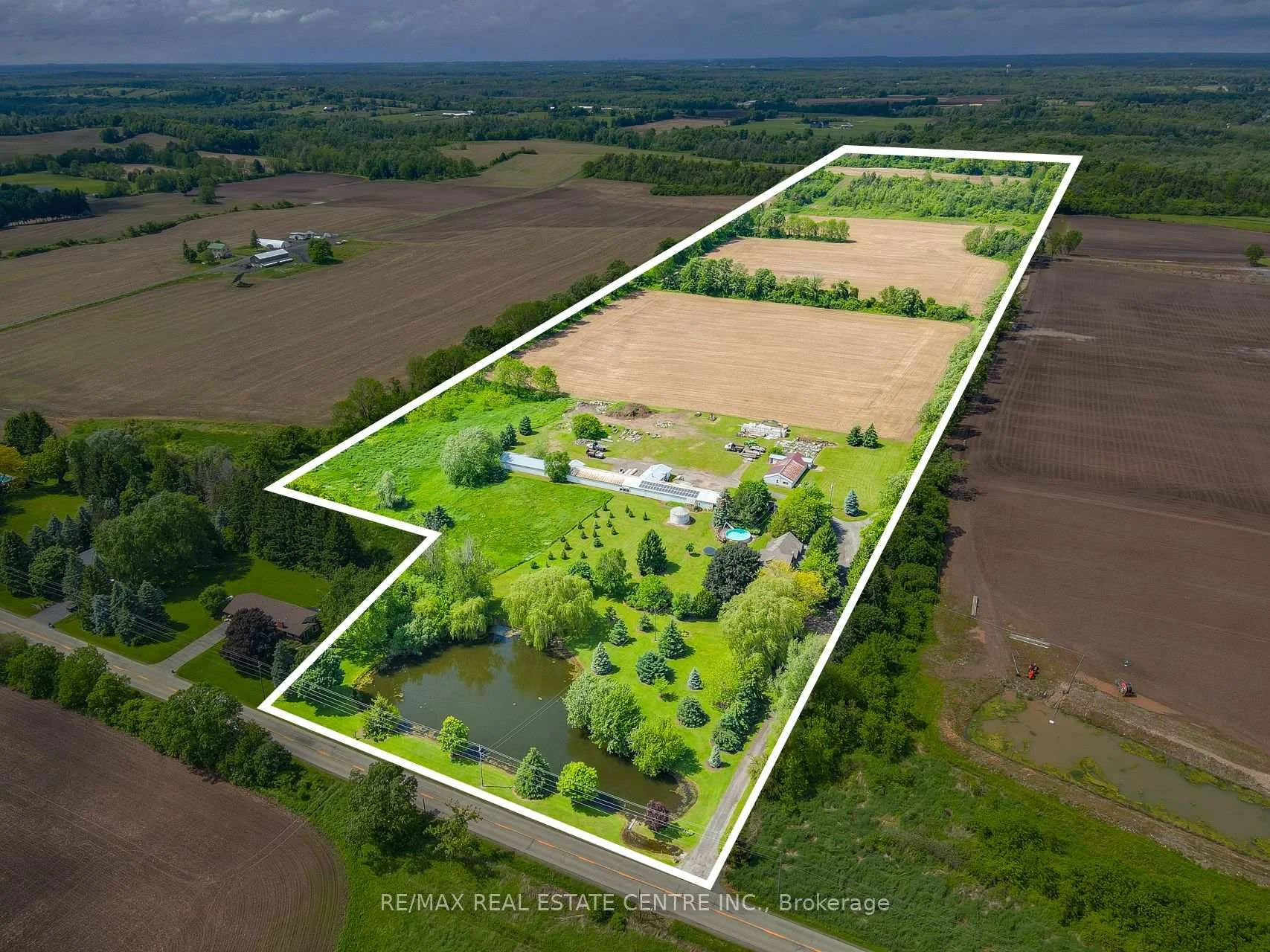 Photo 1 of 875 Safari Road, Hamilton, Rural Flamborough — HOMEH