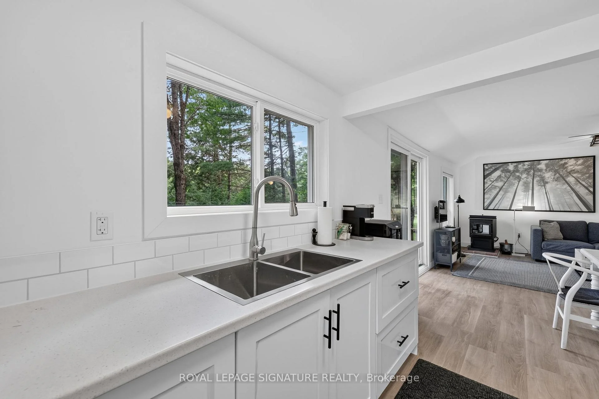 Photo 3 of 26 Baker Lane, Kawartha Lakes, Dalton — HOMEH