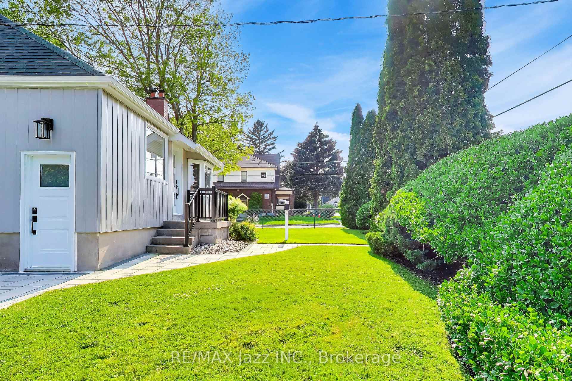Photo 24 of 397 Beverly Street, Oshawa, O'Neill — HOMEH