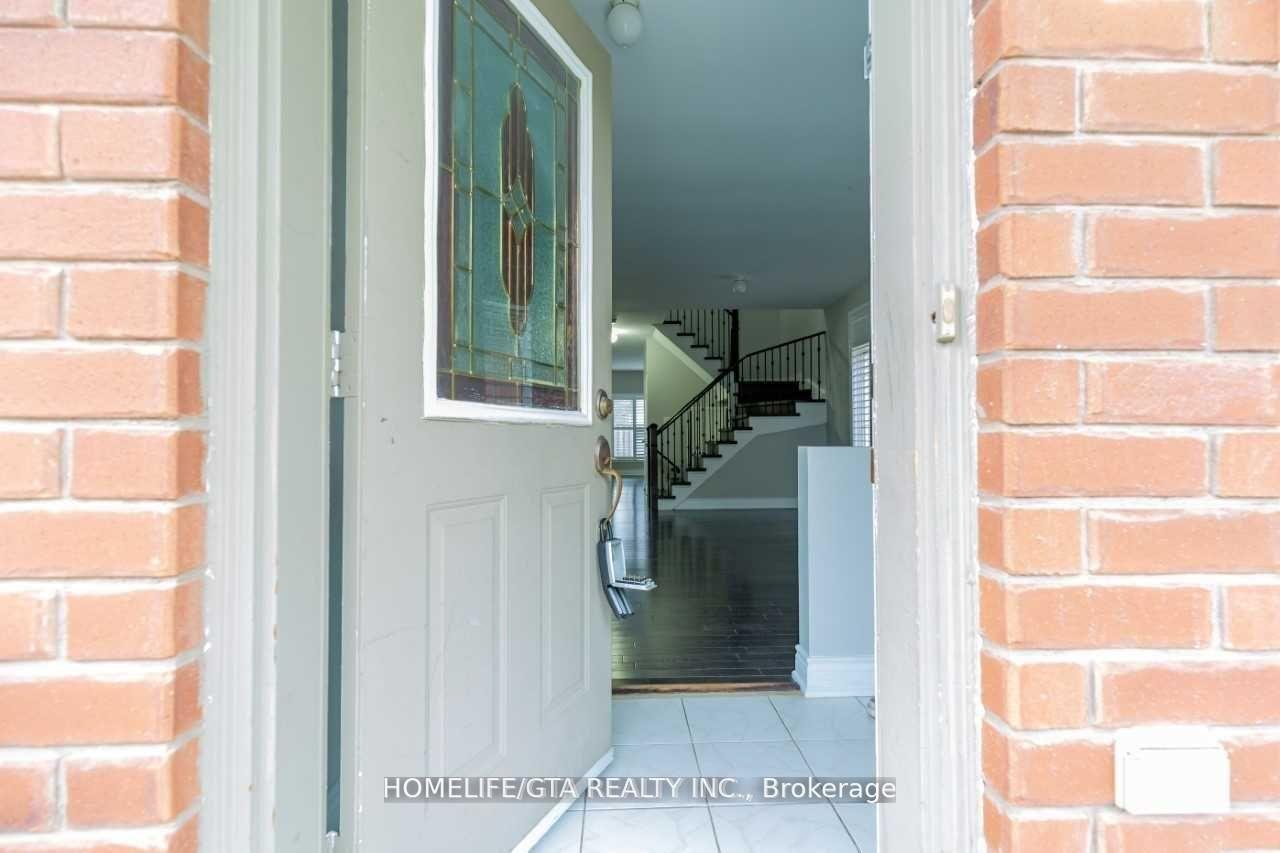 Photo 3 of 154 Goldenwood Crescent, Markham, Greensborough — HOMEH
