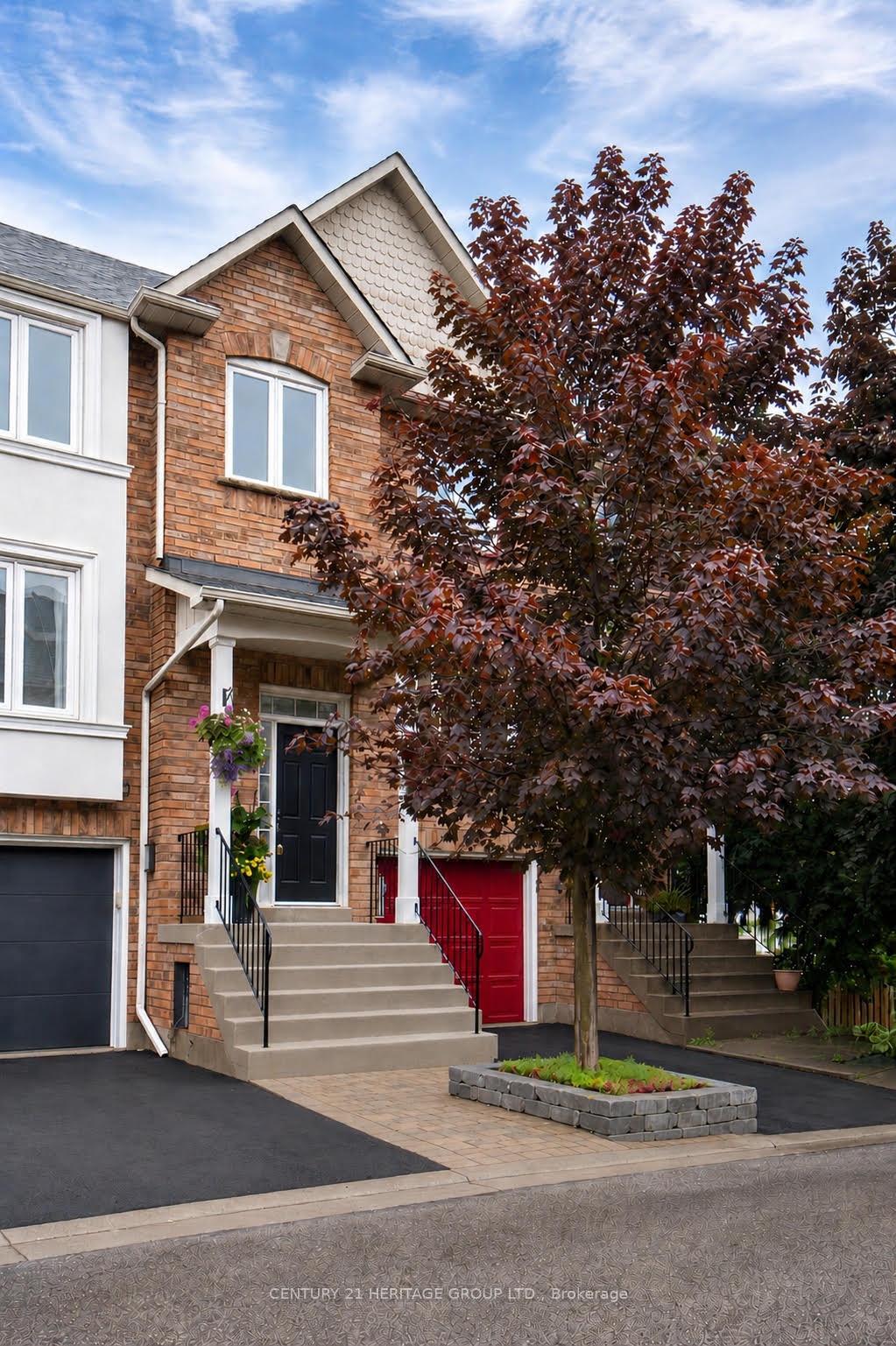 Photo 1 of 9-2 Skeens Lane, Etobicoke, Long Branch — HOMEH
